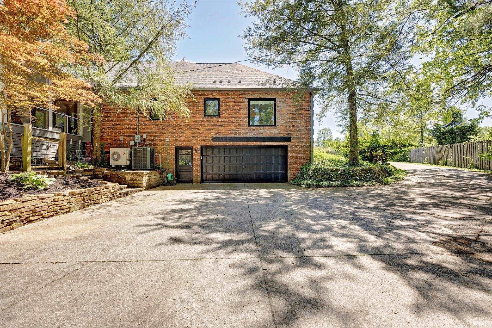 3505 E Bradley Street