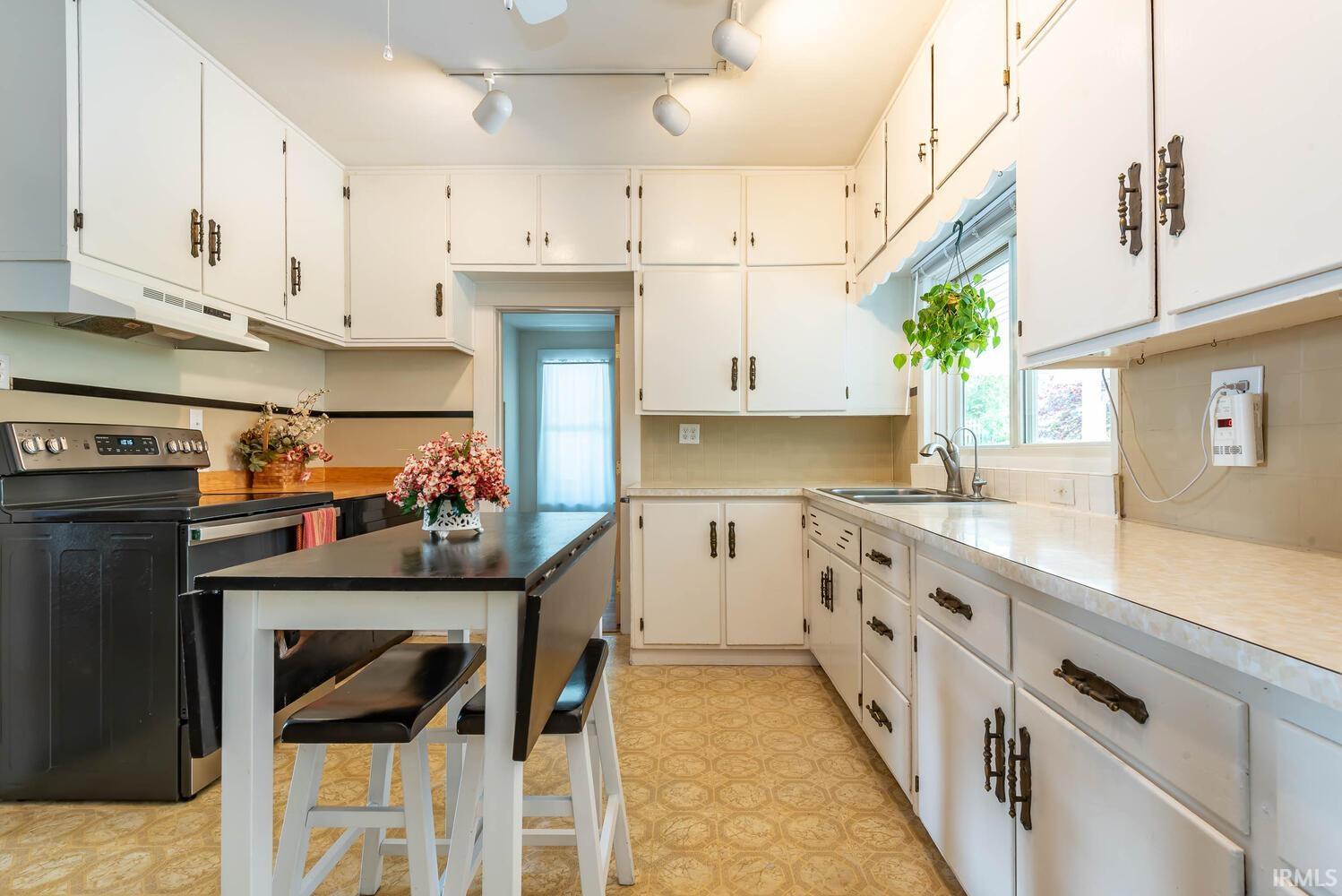 517 W 13th Street