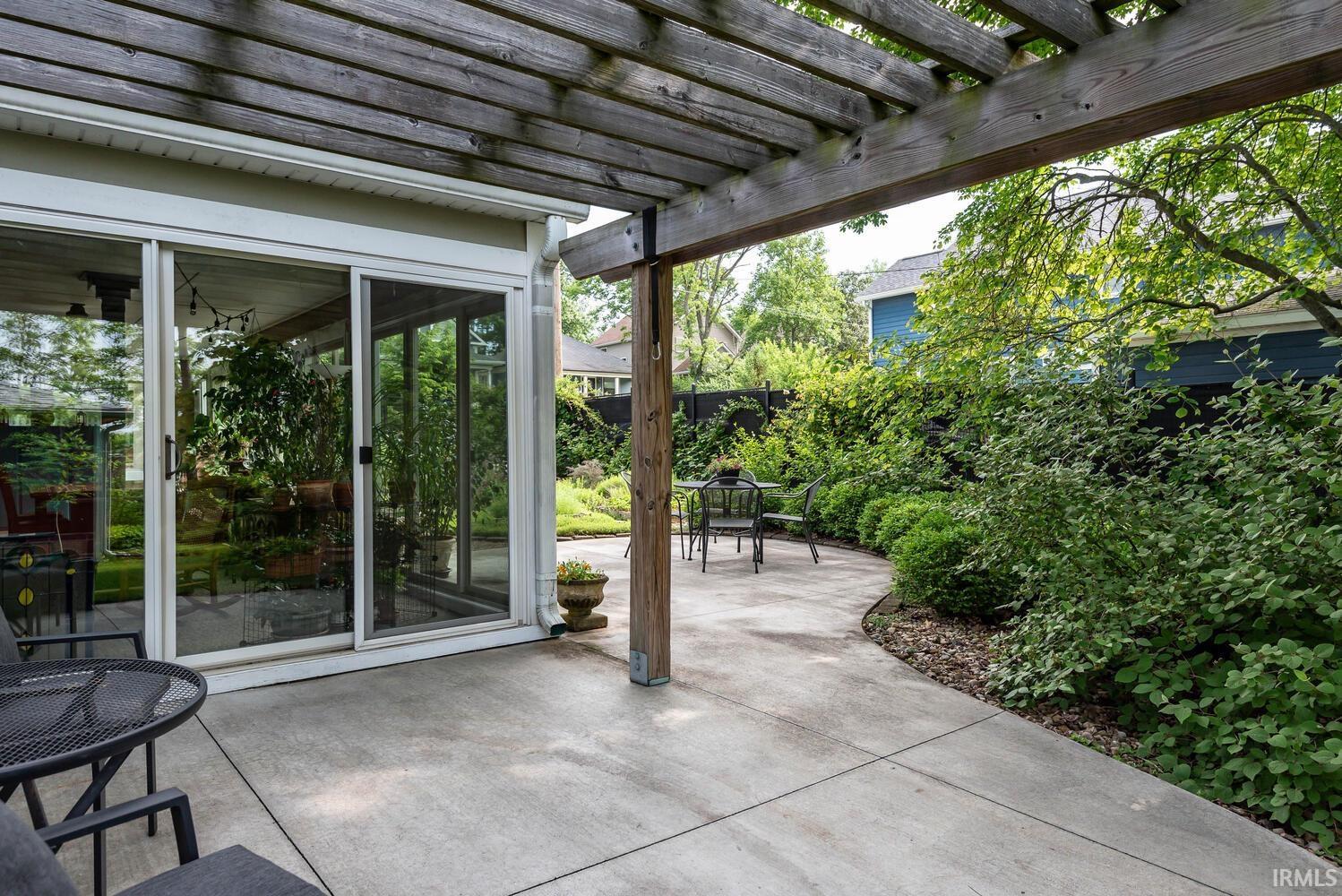 517 W 13th Street