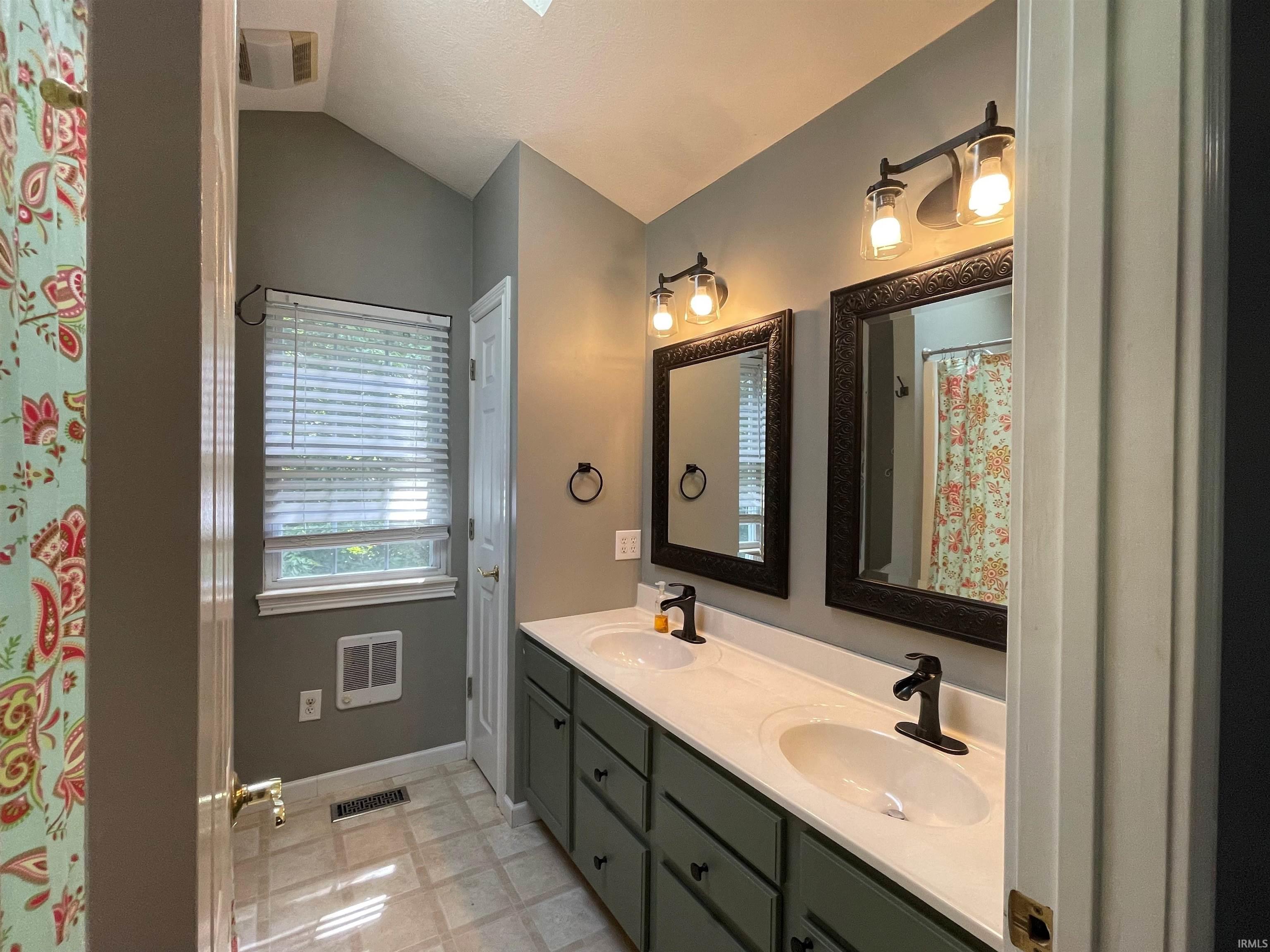 2554 W Double Down Court
