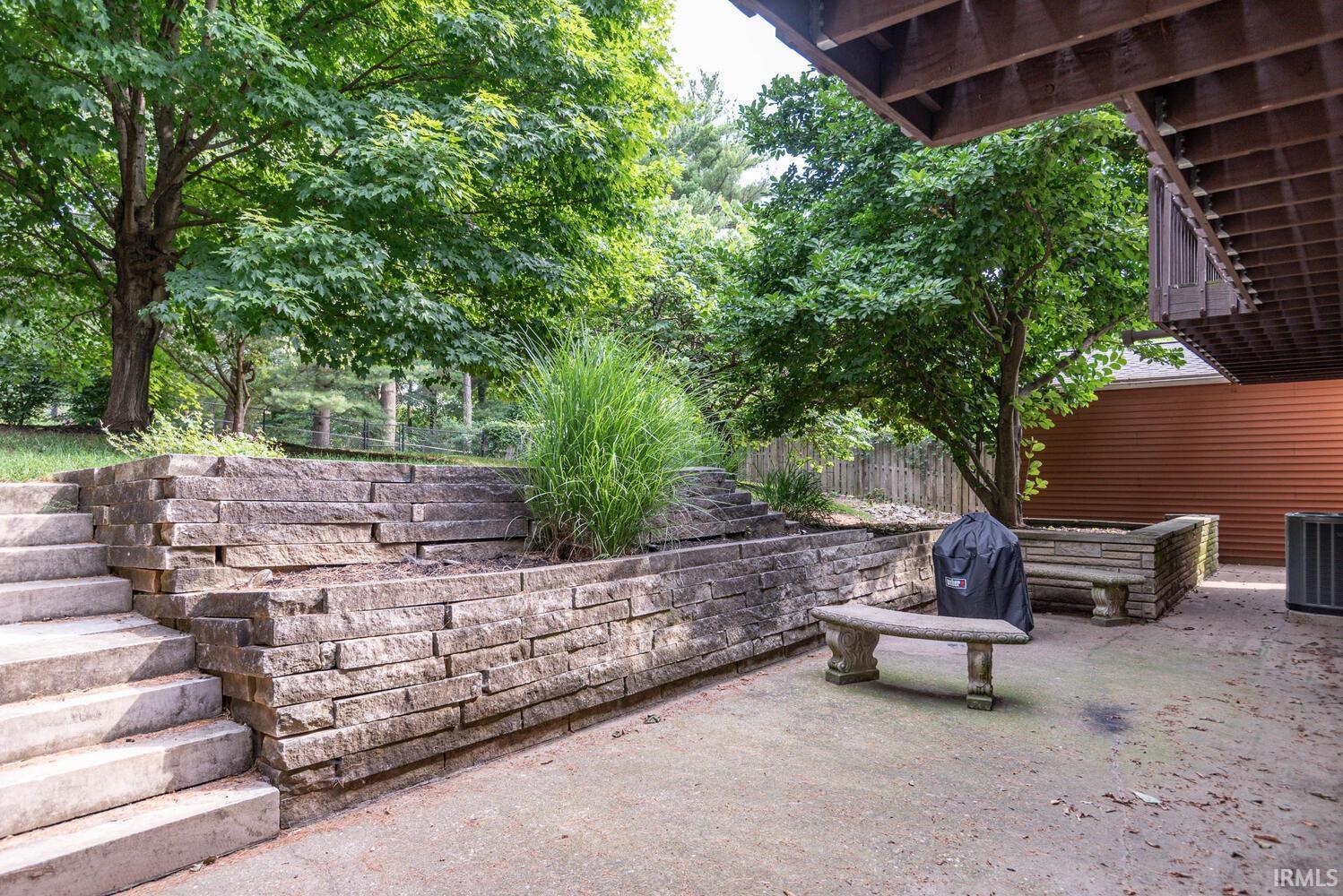 401 E Clover Lane