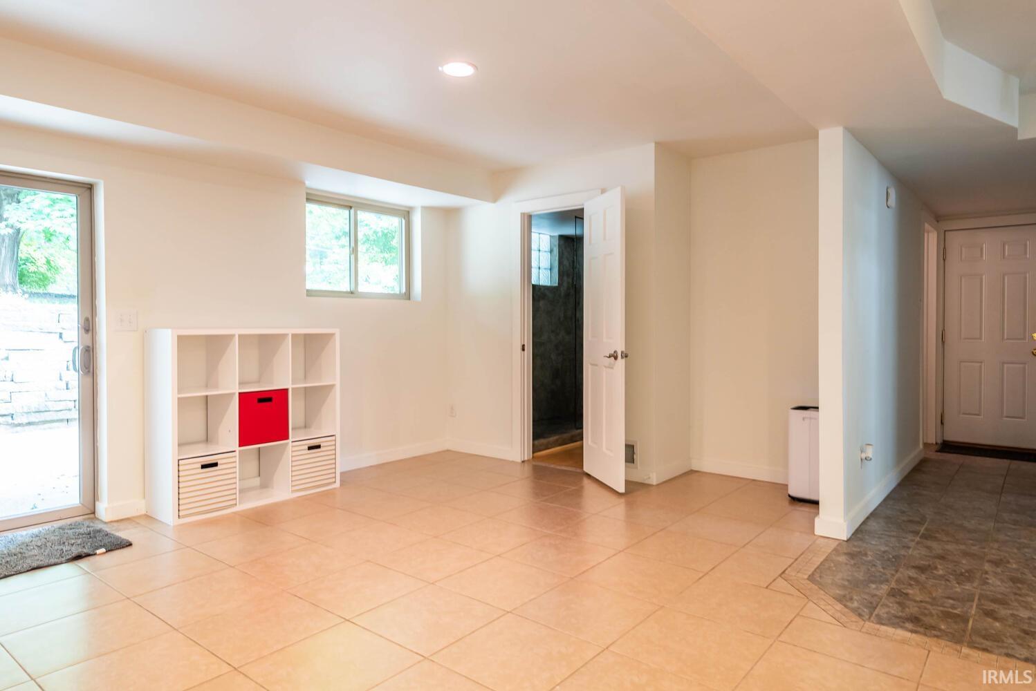 401 E Clover Lane