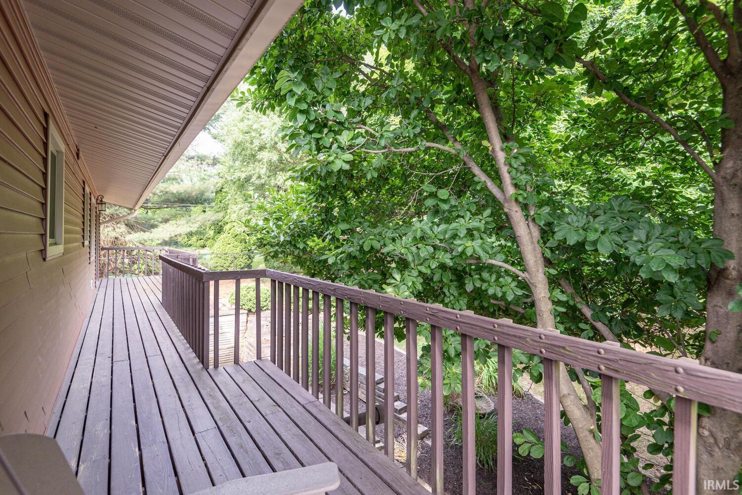 401 E Clover Lane