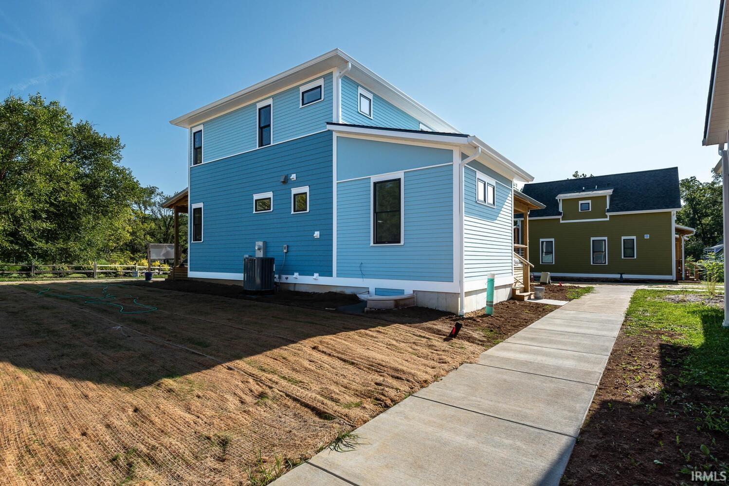 1258 E Short Street