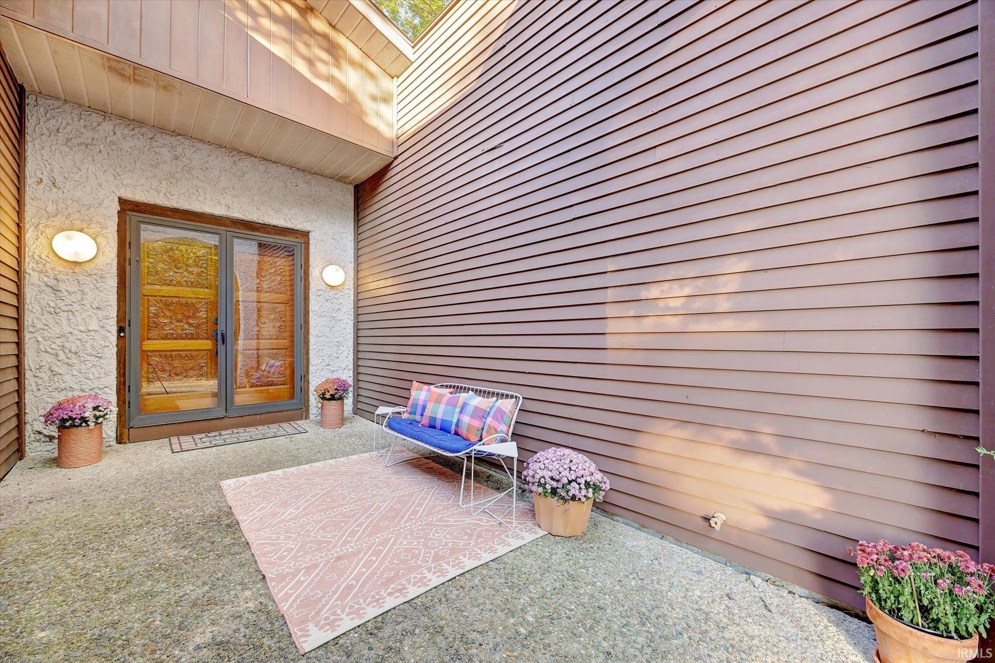 200 E Clover Lane