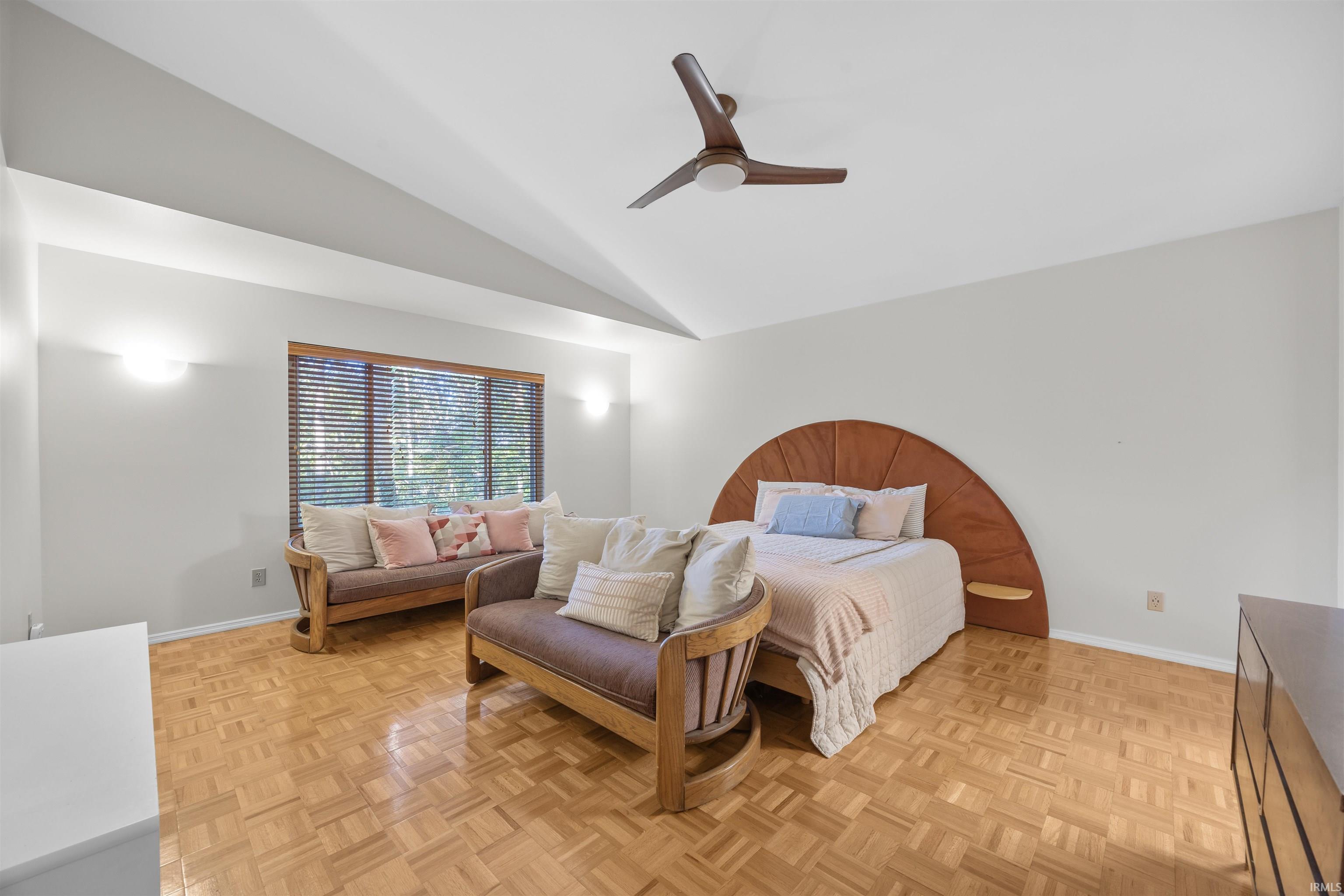 200 E Clover Lane