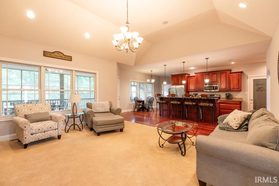 1565 E Tierney Court