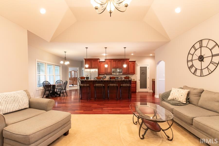 1565 E Tierney Court