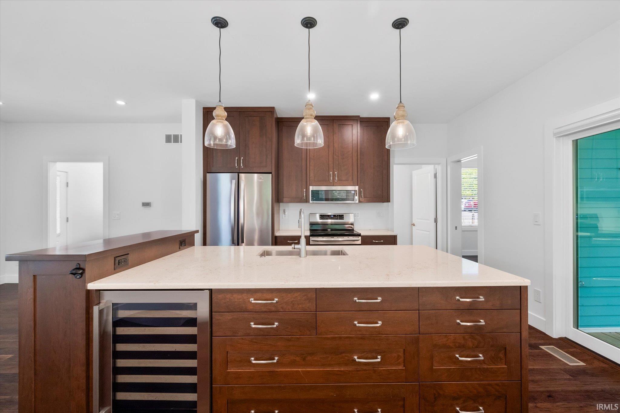 1324 E Short Street