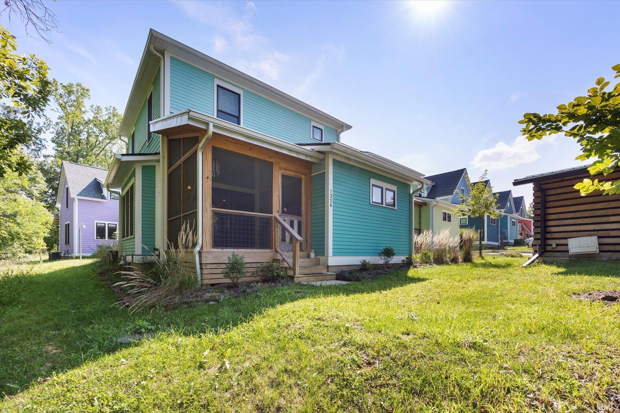 1324 E Short Street