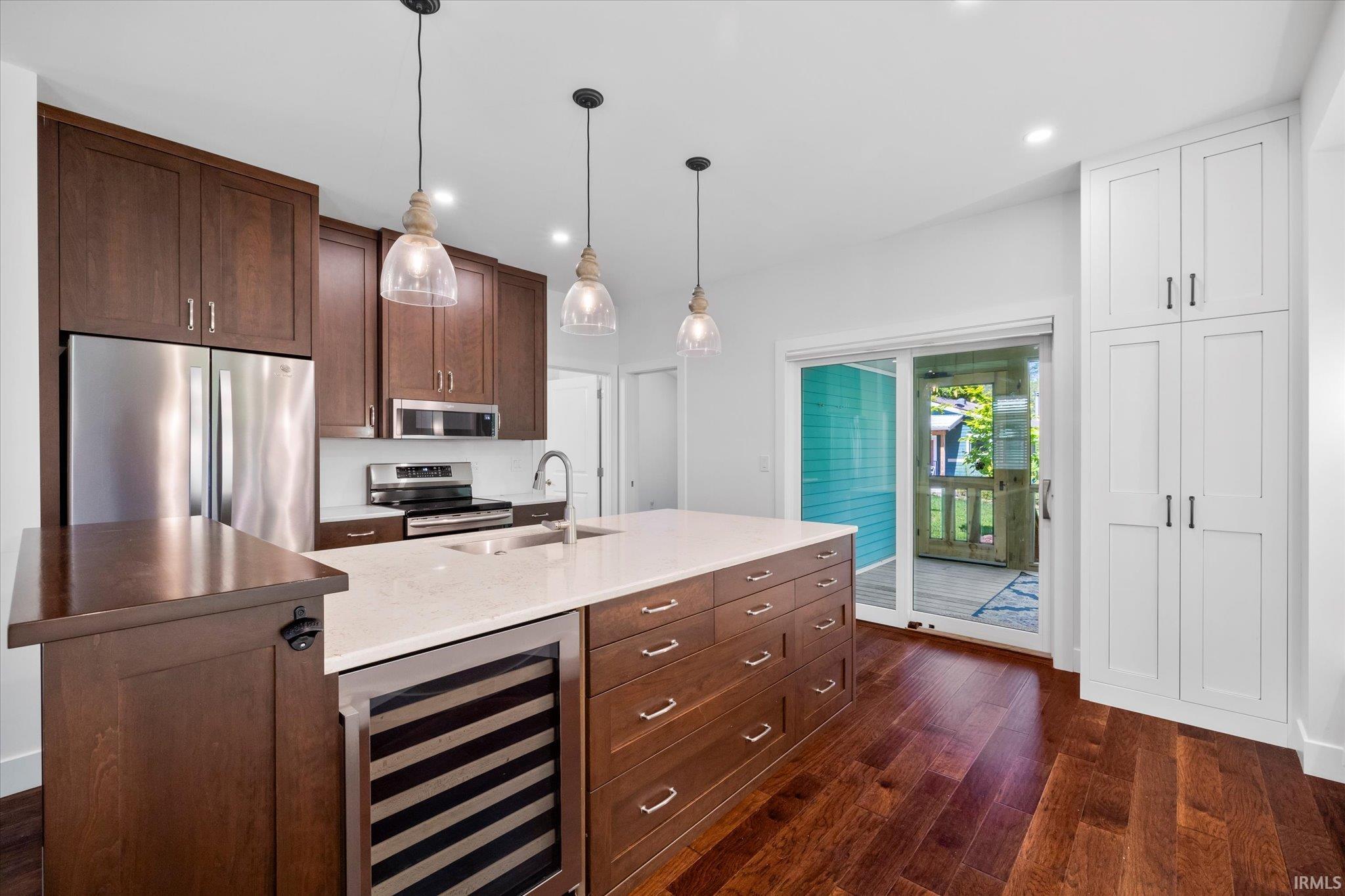 1324 E Short Street