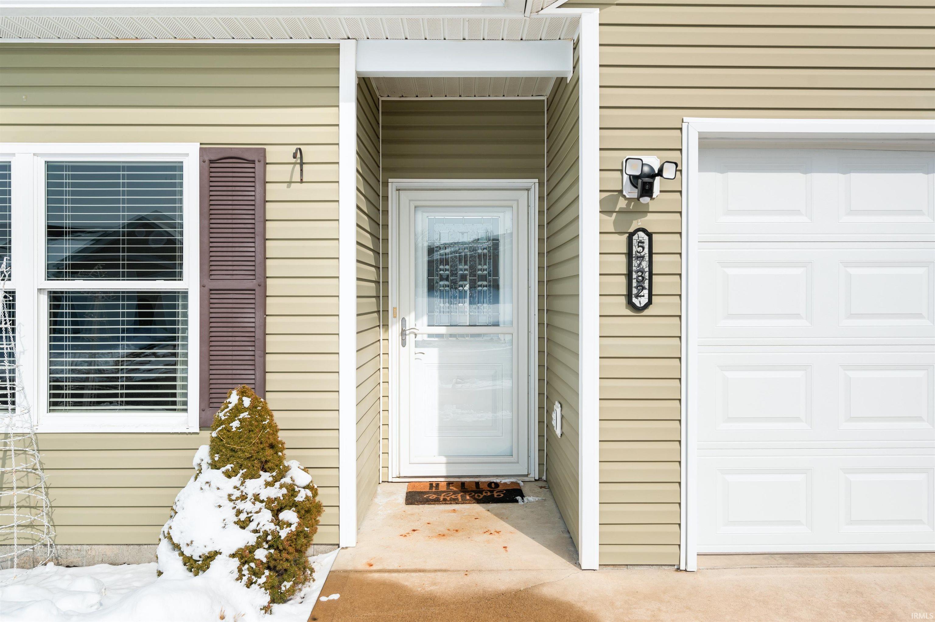 5732 W Daffodil Court