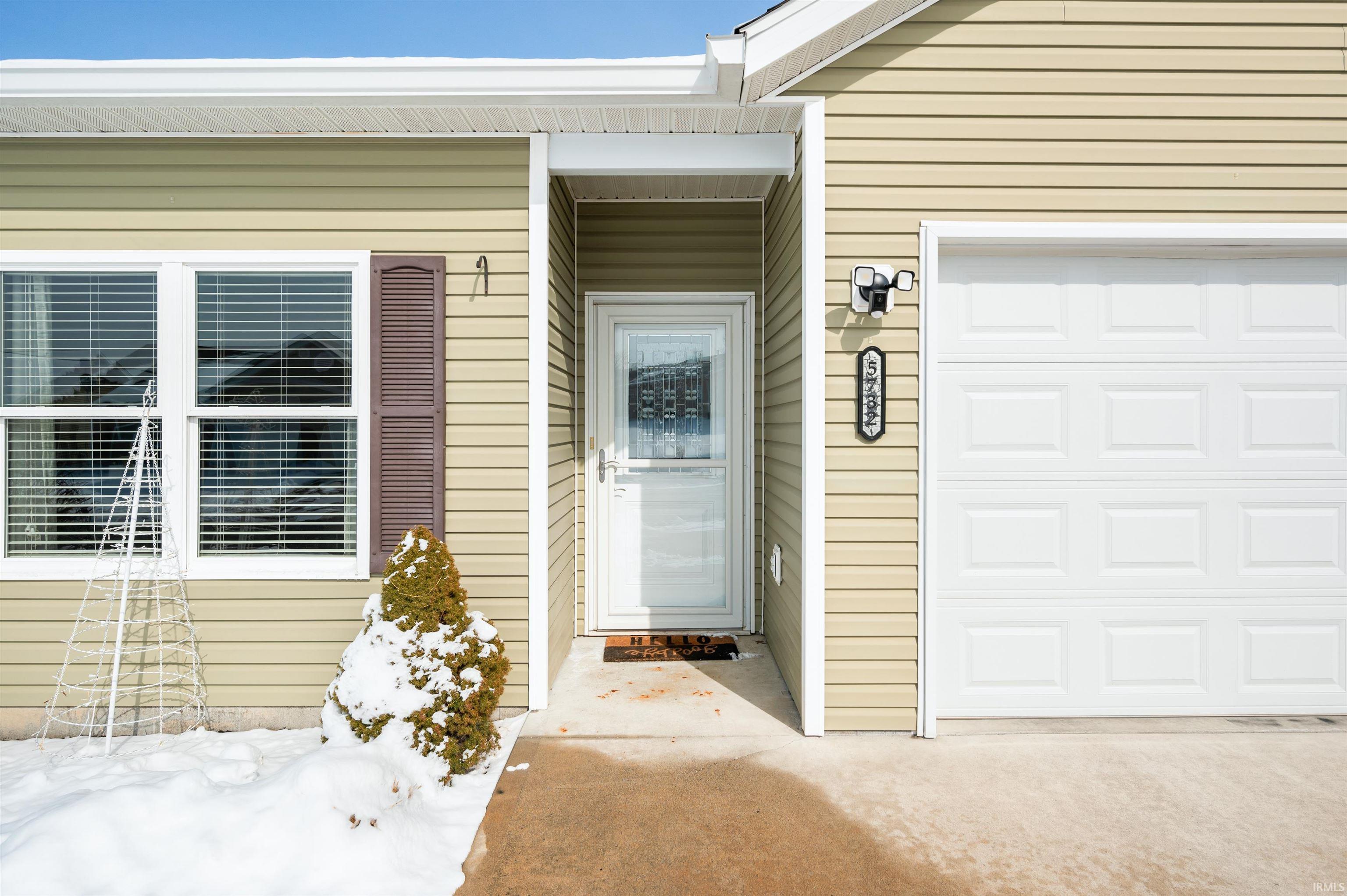 5732 W Daffodil Court