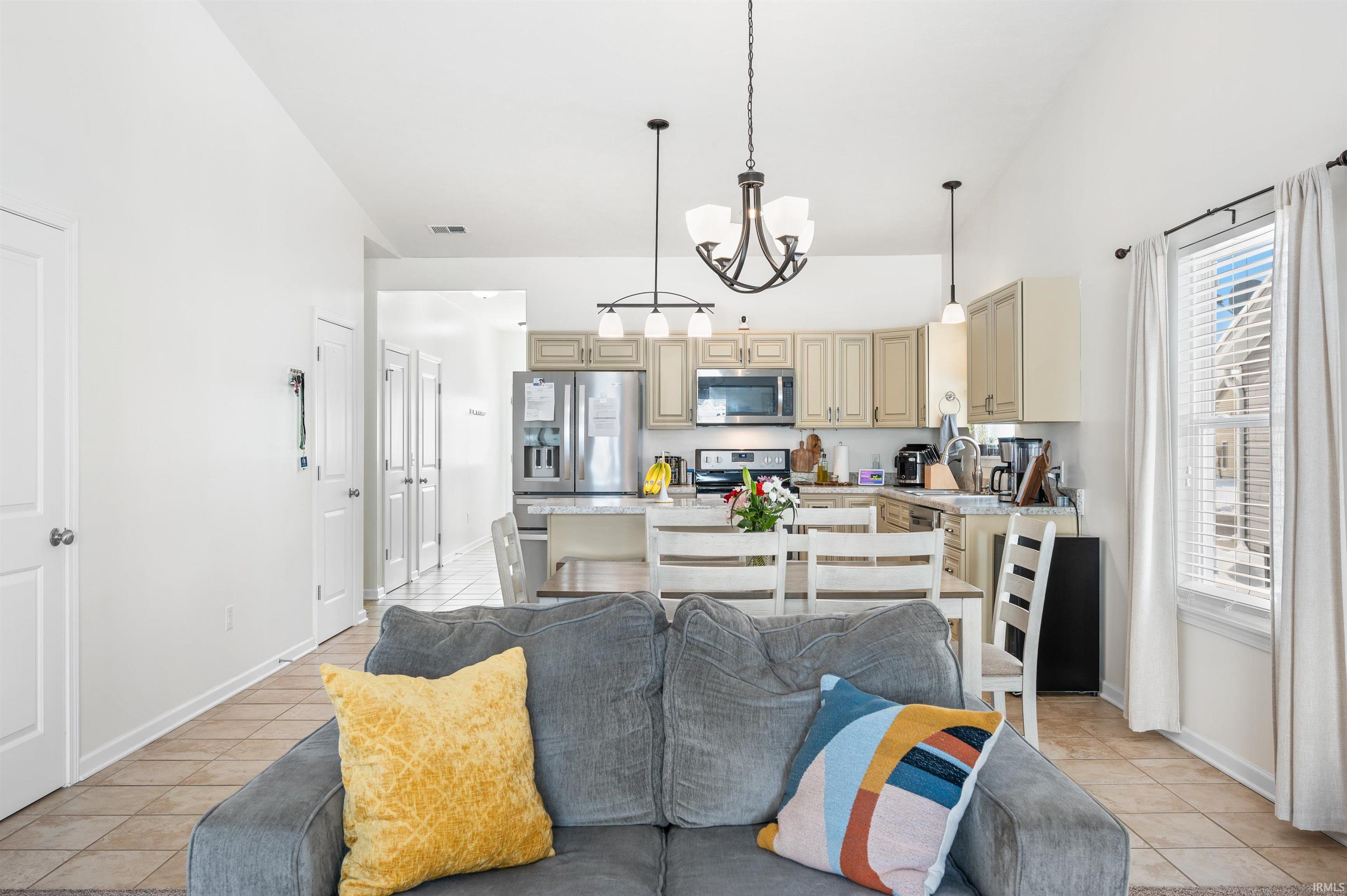 5732 W Daffodil Court
