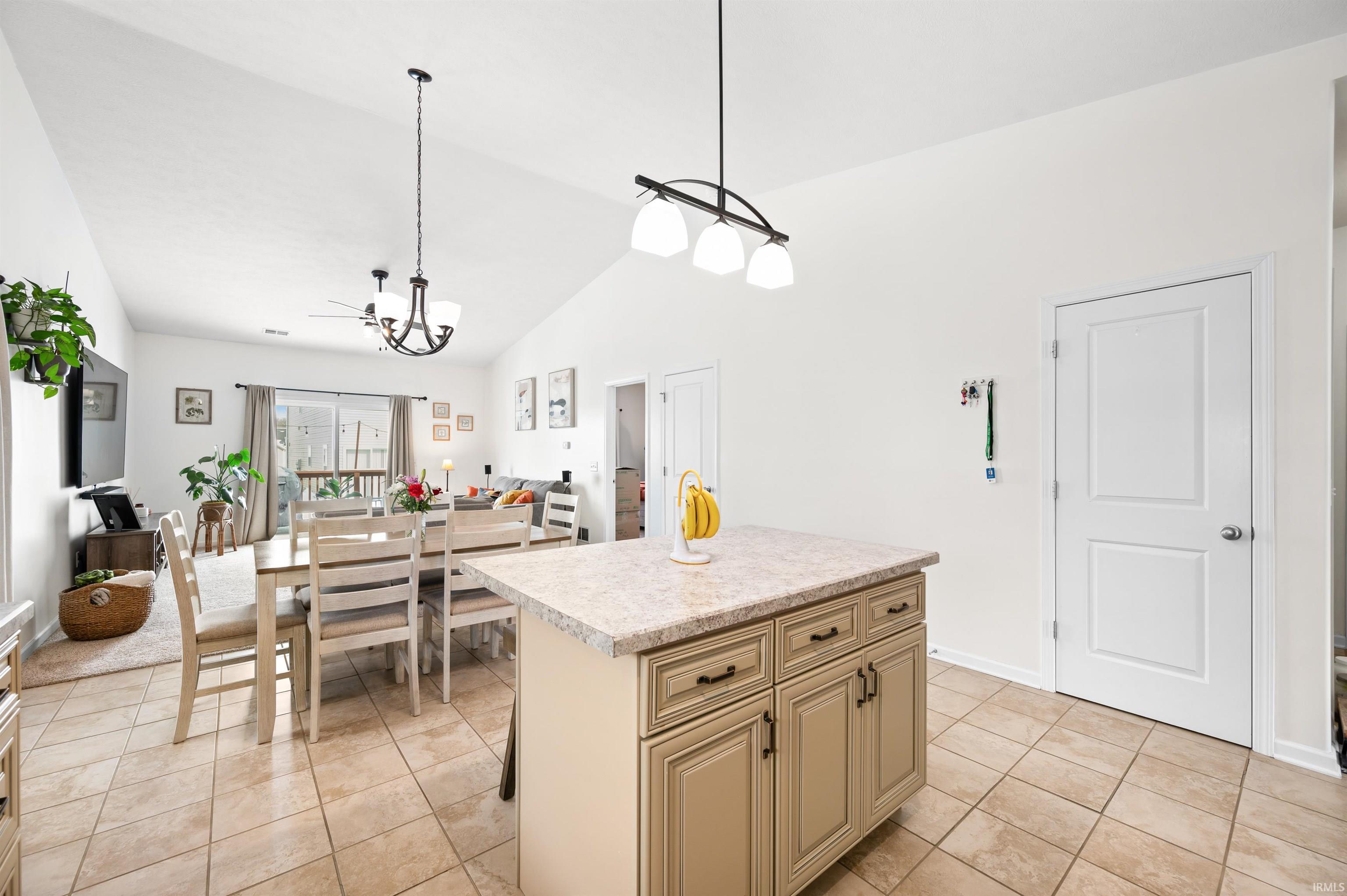 5732 W Daffodil Court
