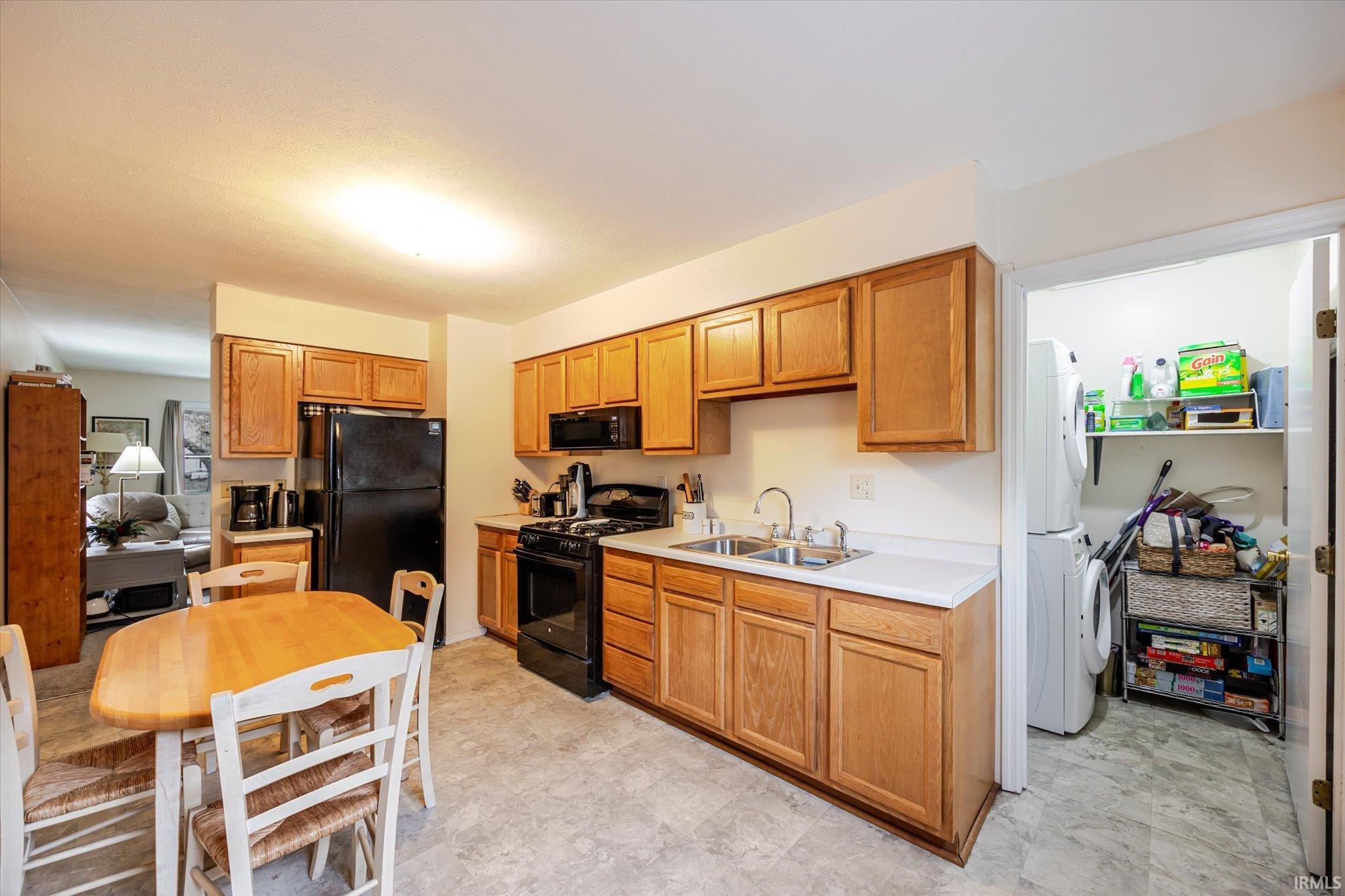 837 W 6th Street