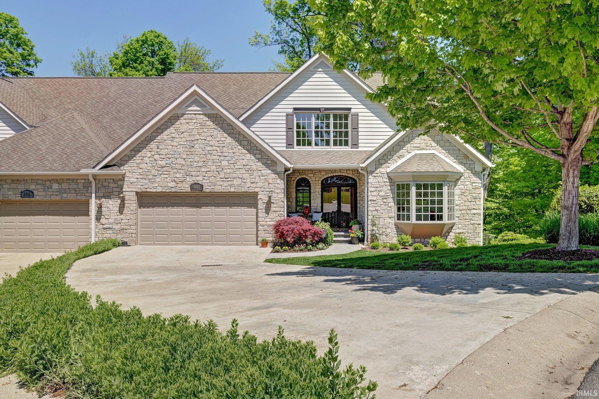 3002 E Bricklin Court