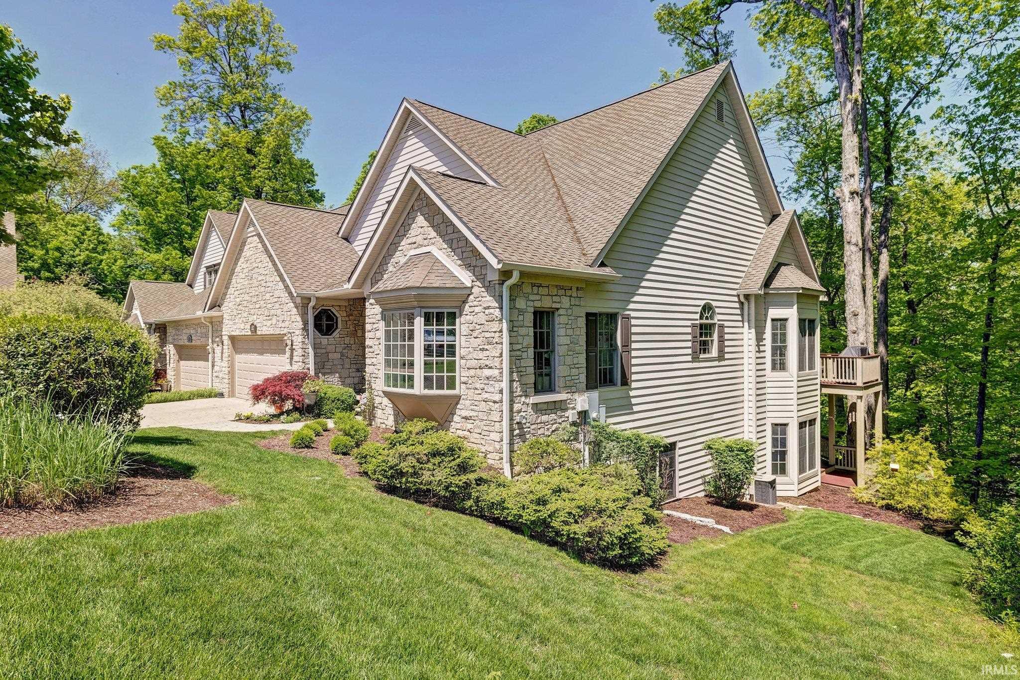 3002 E Bricklin Court
