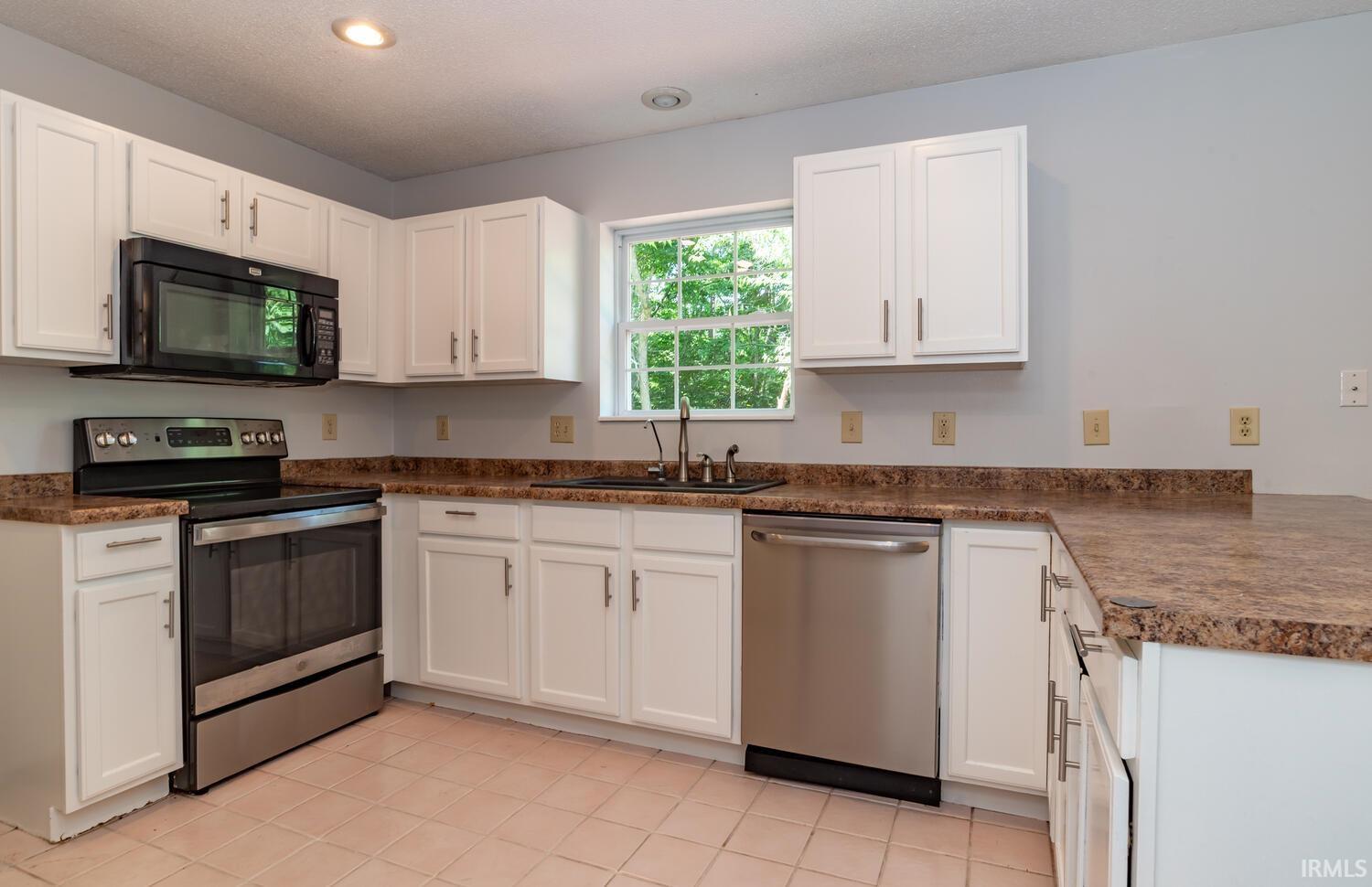 2242 S Sweetbriar Circle