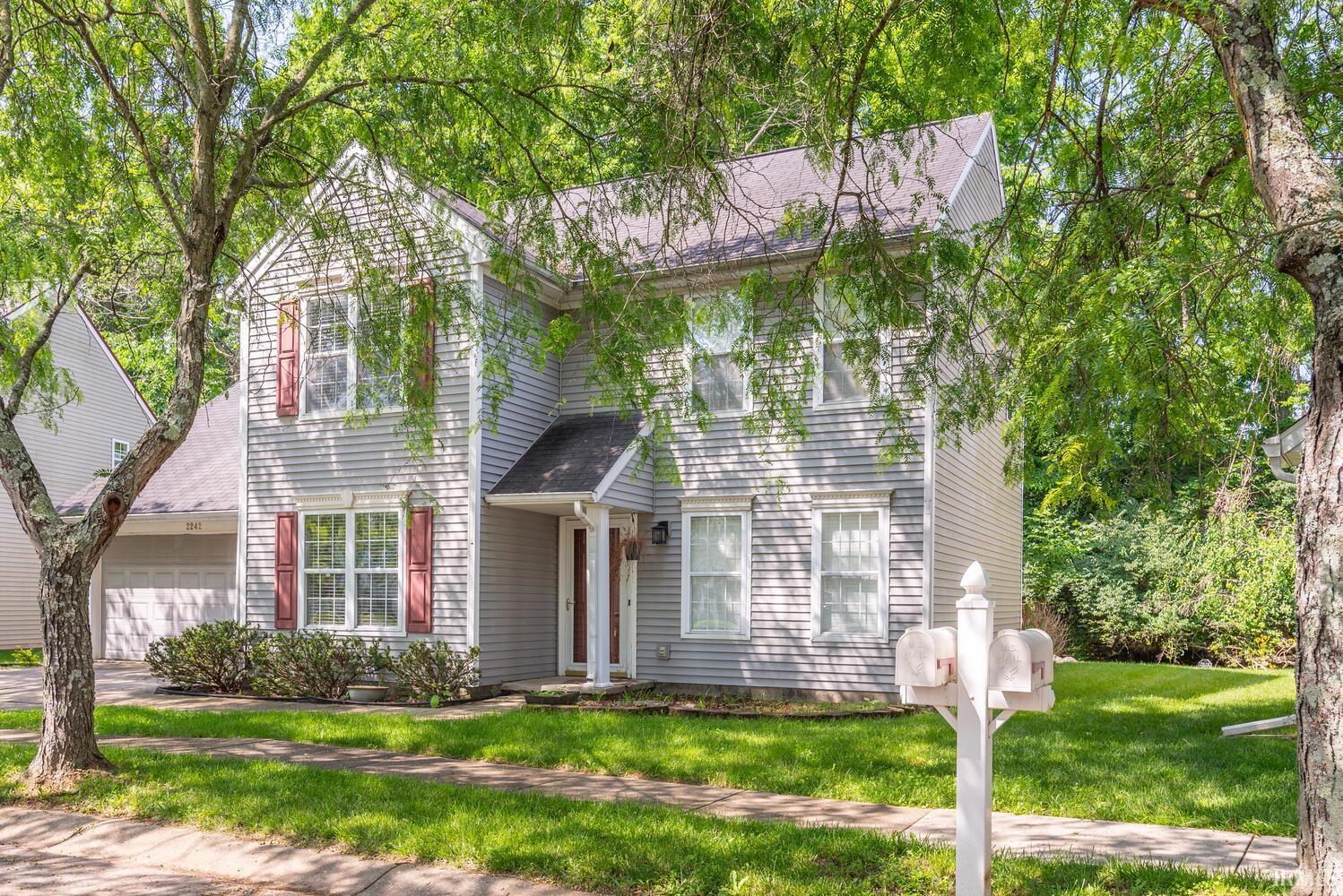 2242 S Sweetbriar Circle