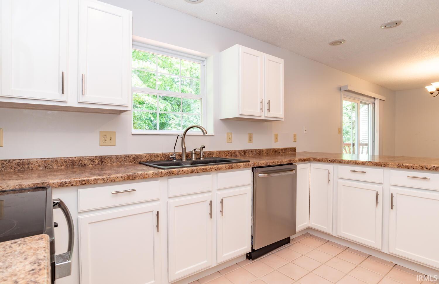2242 S Sweetbriar Circle