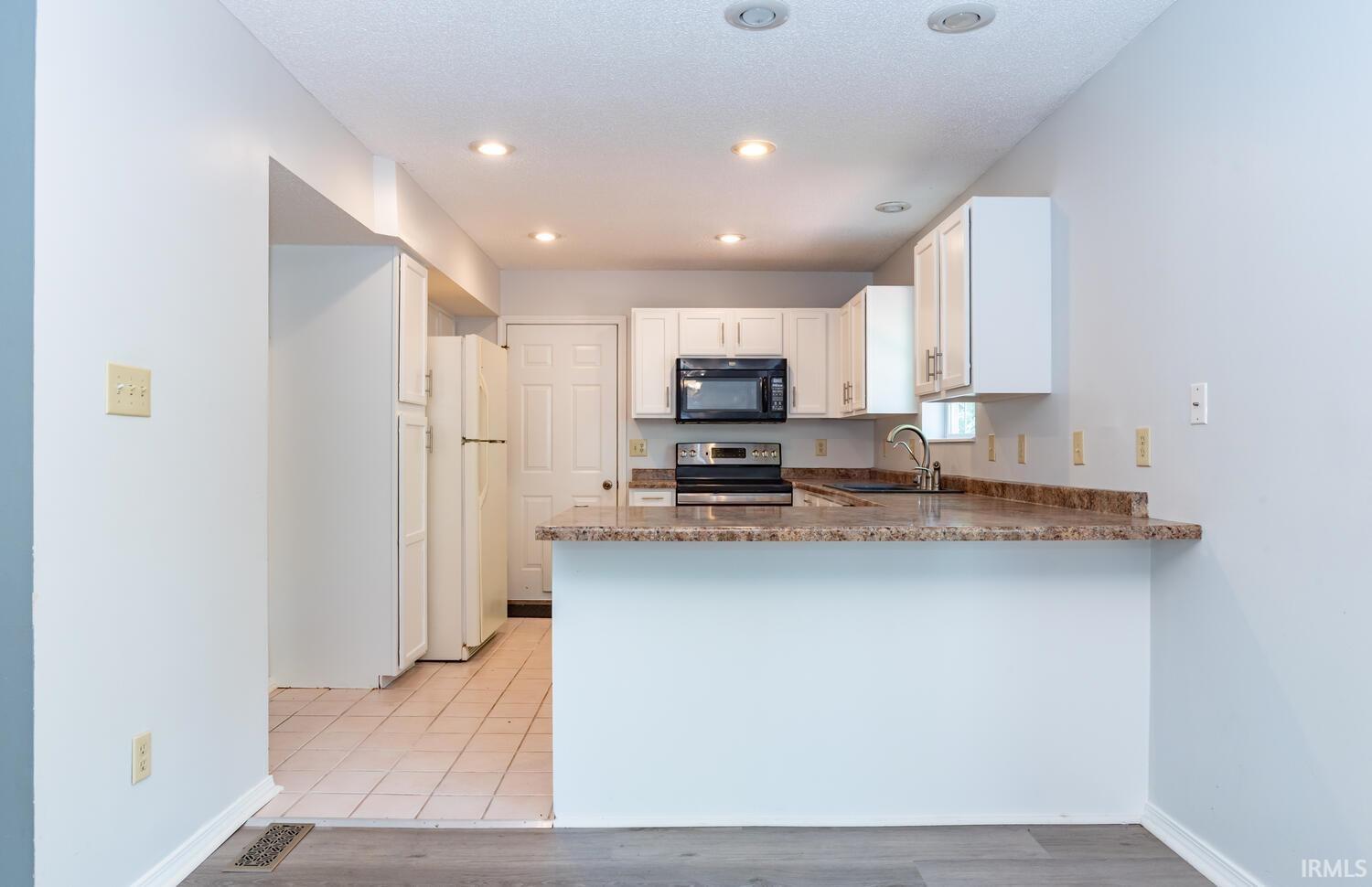 2242 S Sweetbriar Circle