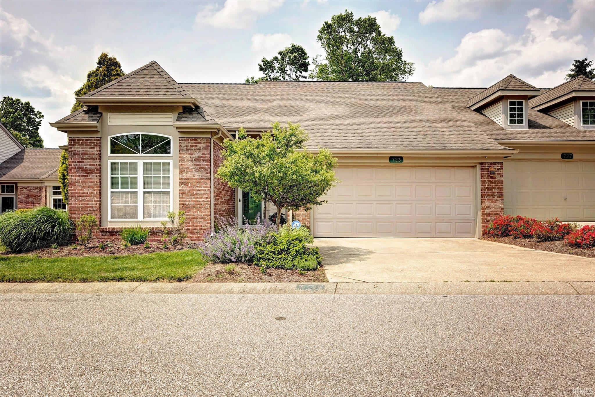 723 E Moss Creek Drive