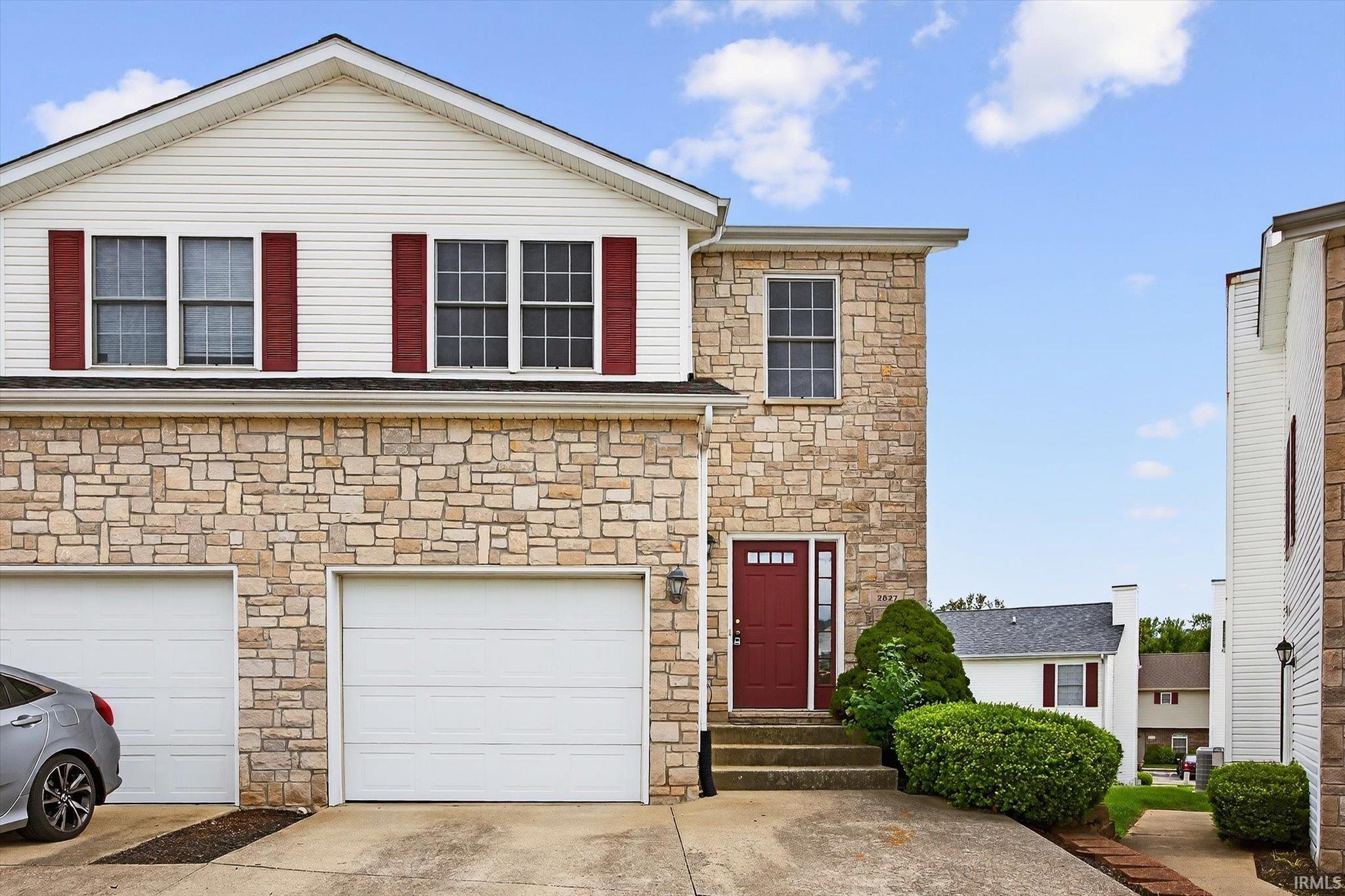 2627 E Oaklawn Court