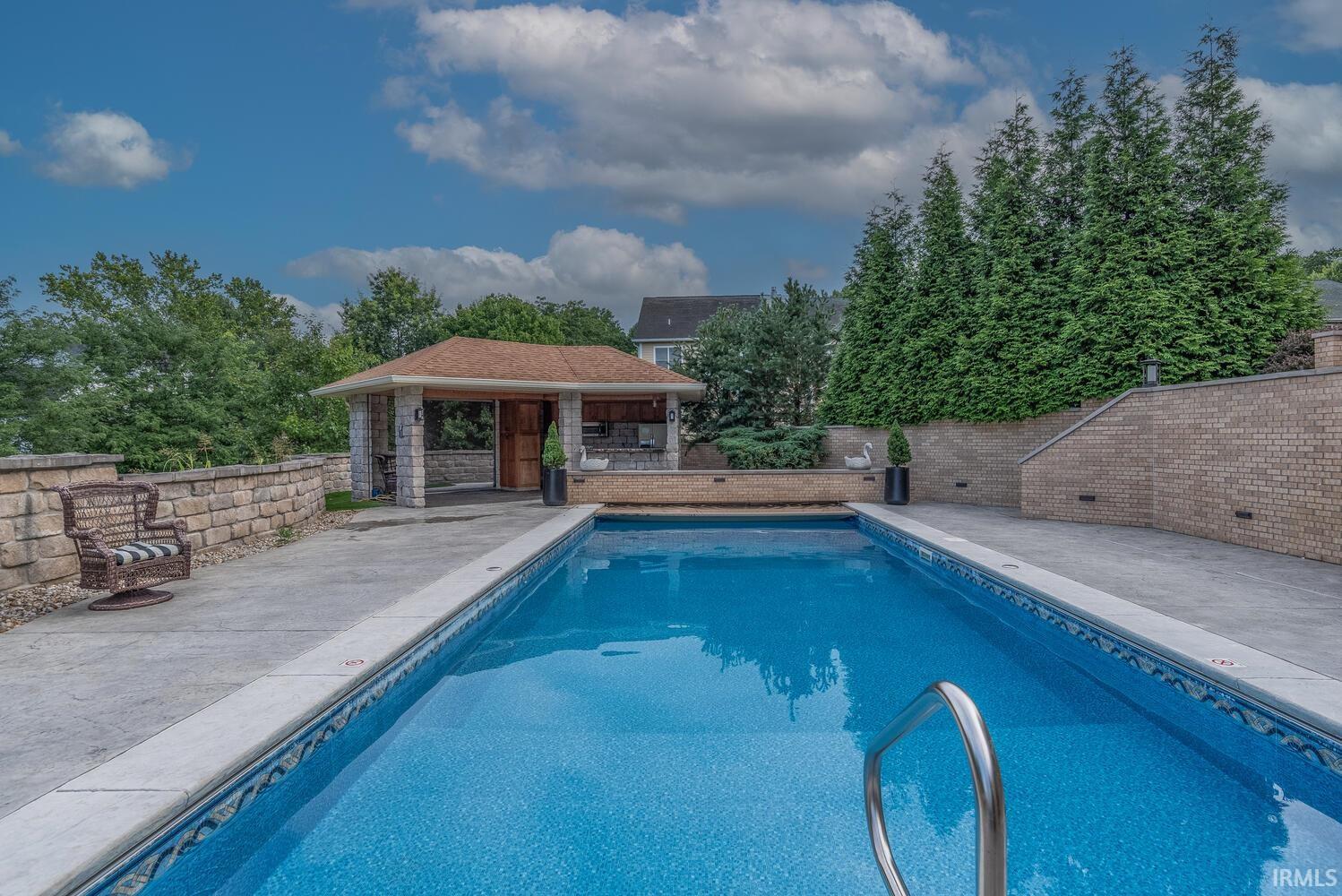 1817 E Cheyanne Lane