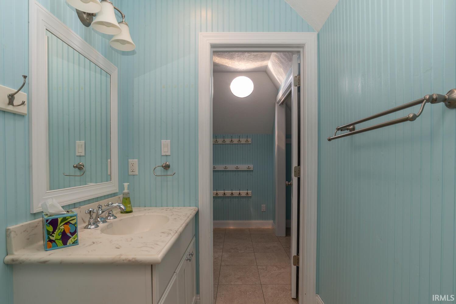 1817 E Cheyanne Lane