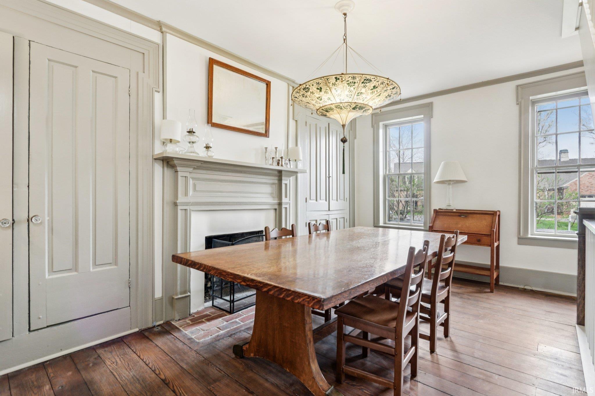 2001 E Hillside Drive Unit: 8
