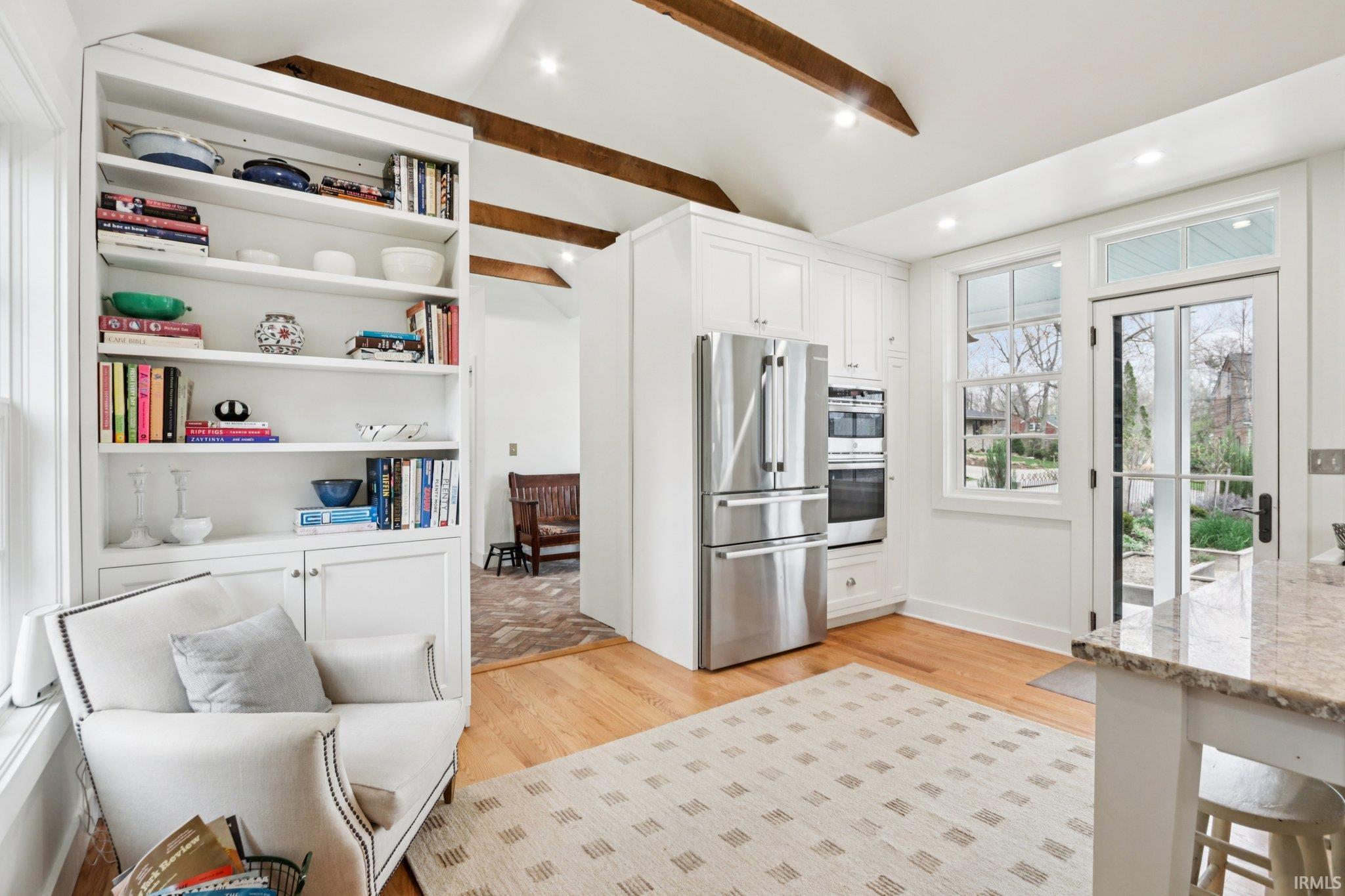2001 E Hillside Drive Unit: 8