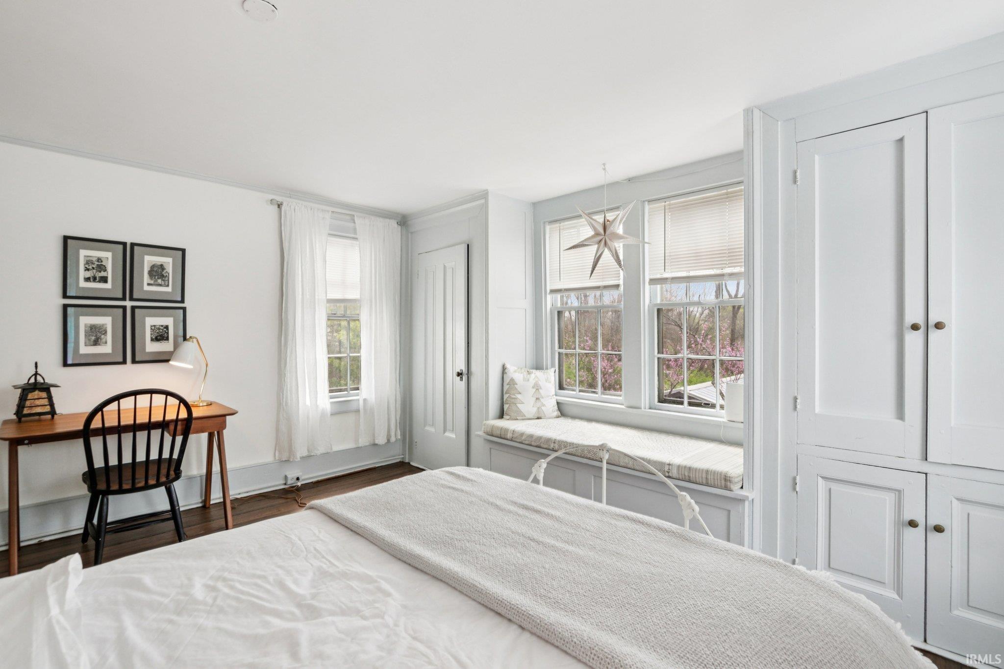2001 E Hillside Drive Unit: 8