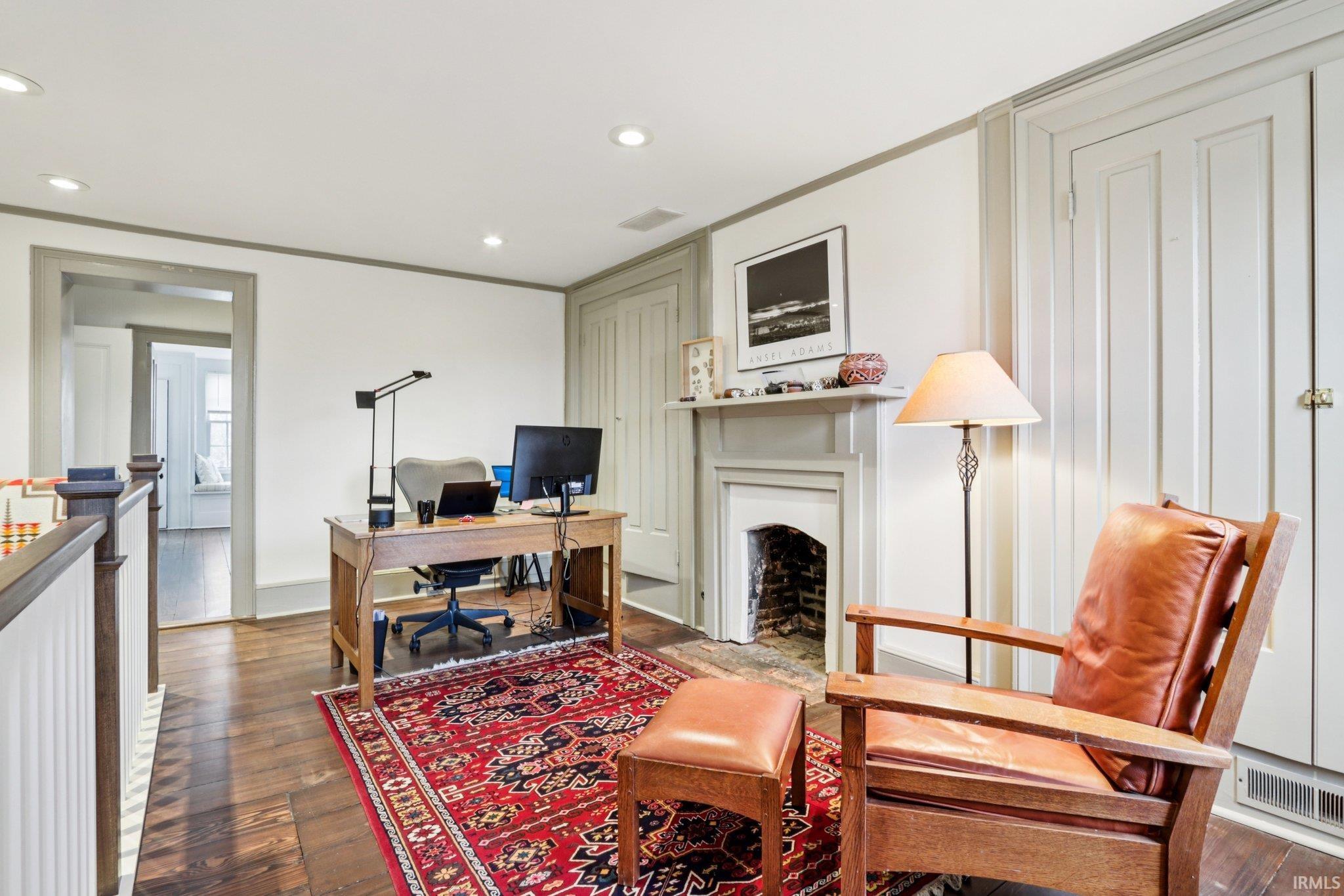 2001 E Hillside Drive Unit: 8
