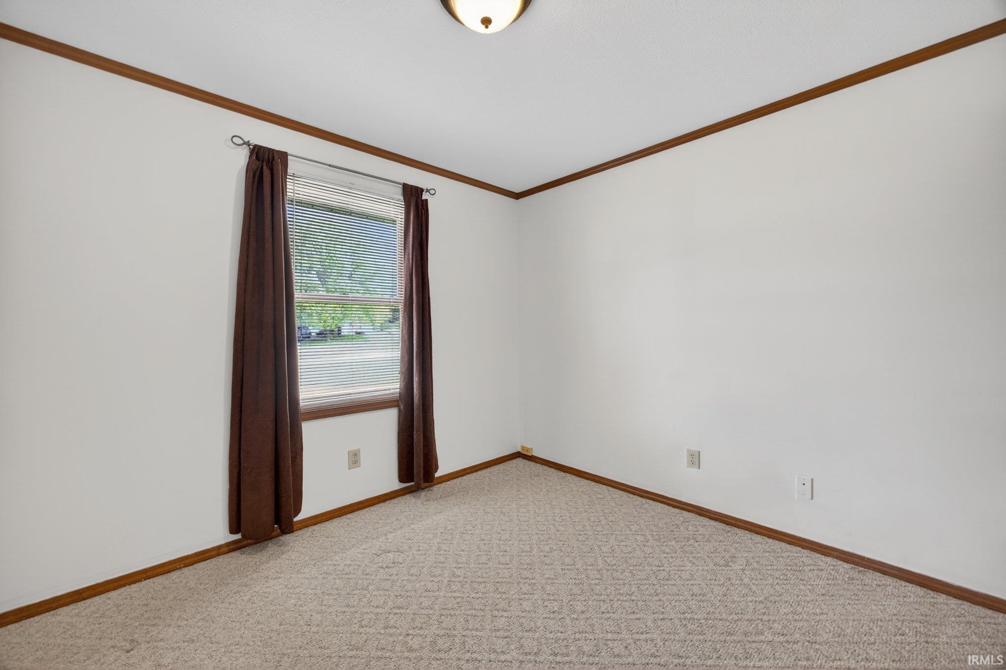 433 S Tulip Tree Court