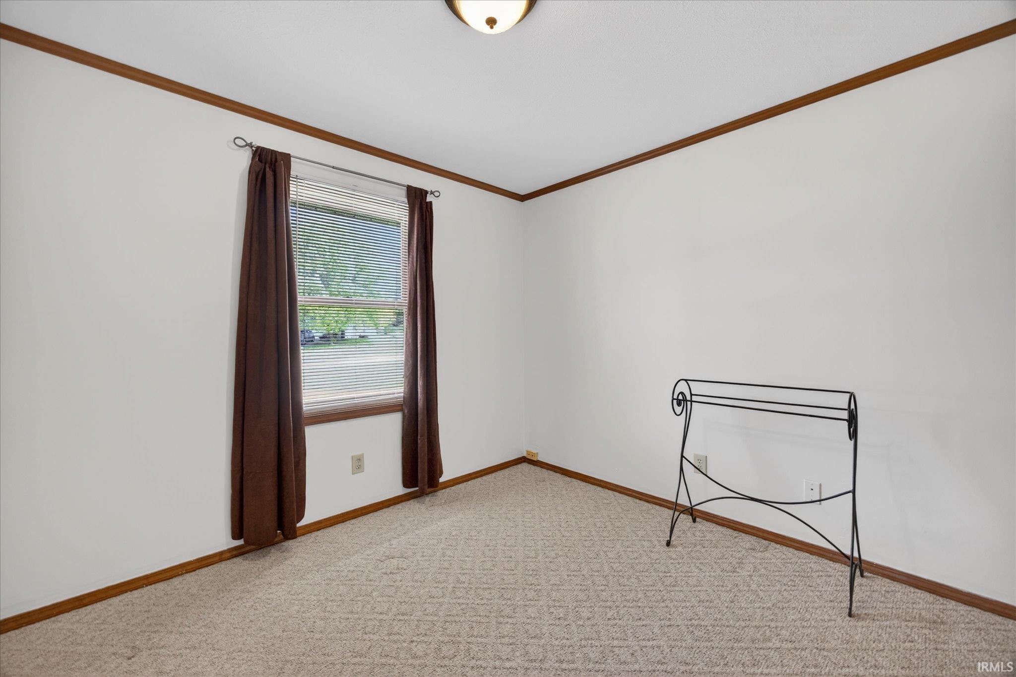 433 S Tulip Tree Court