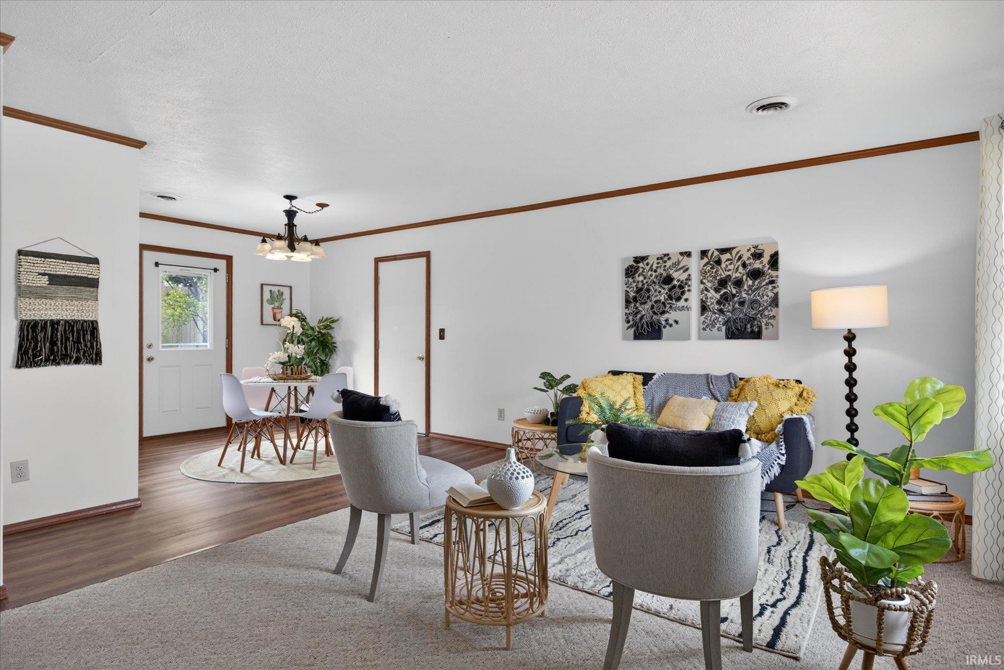 433 S Tulip Tree Court