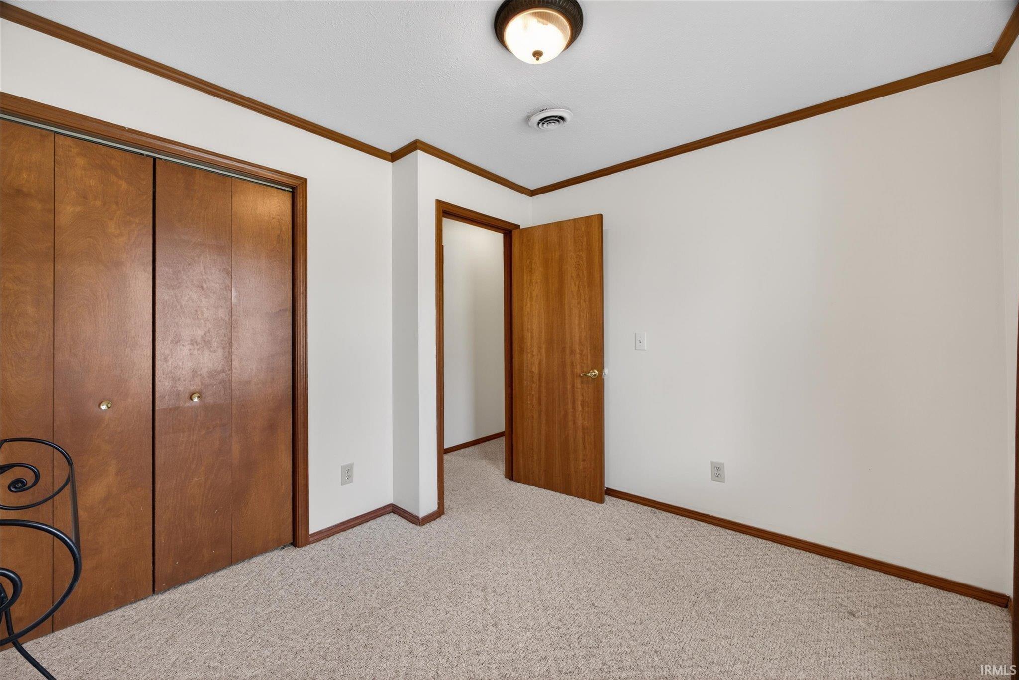 433 S Tulip Tree Court