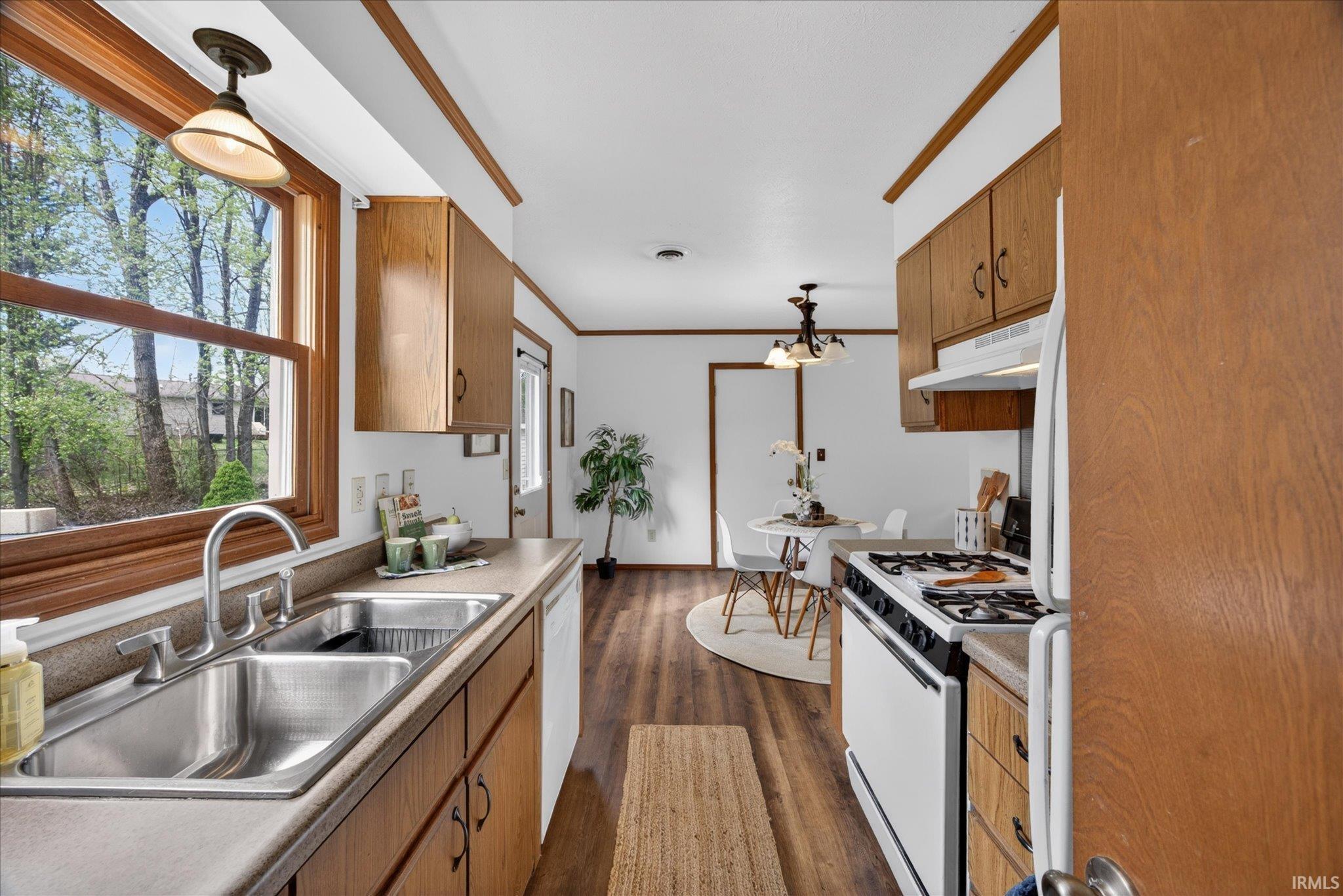 433 S Tulip Tree Court