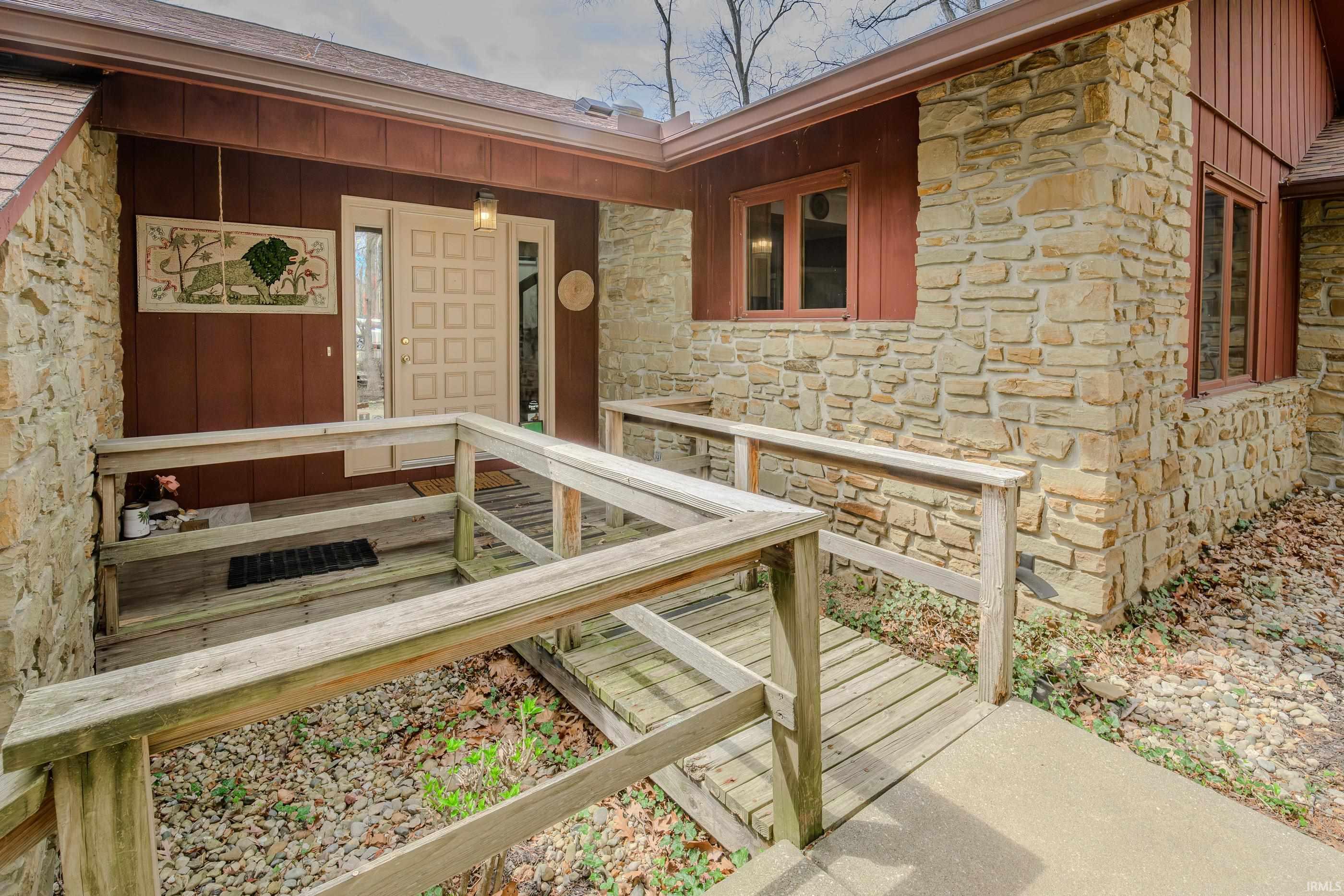 2622 E Spicewood Court