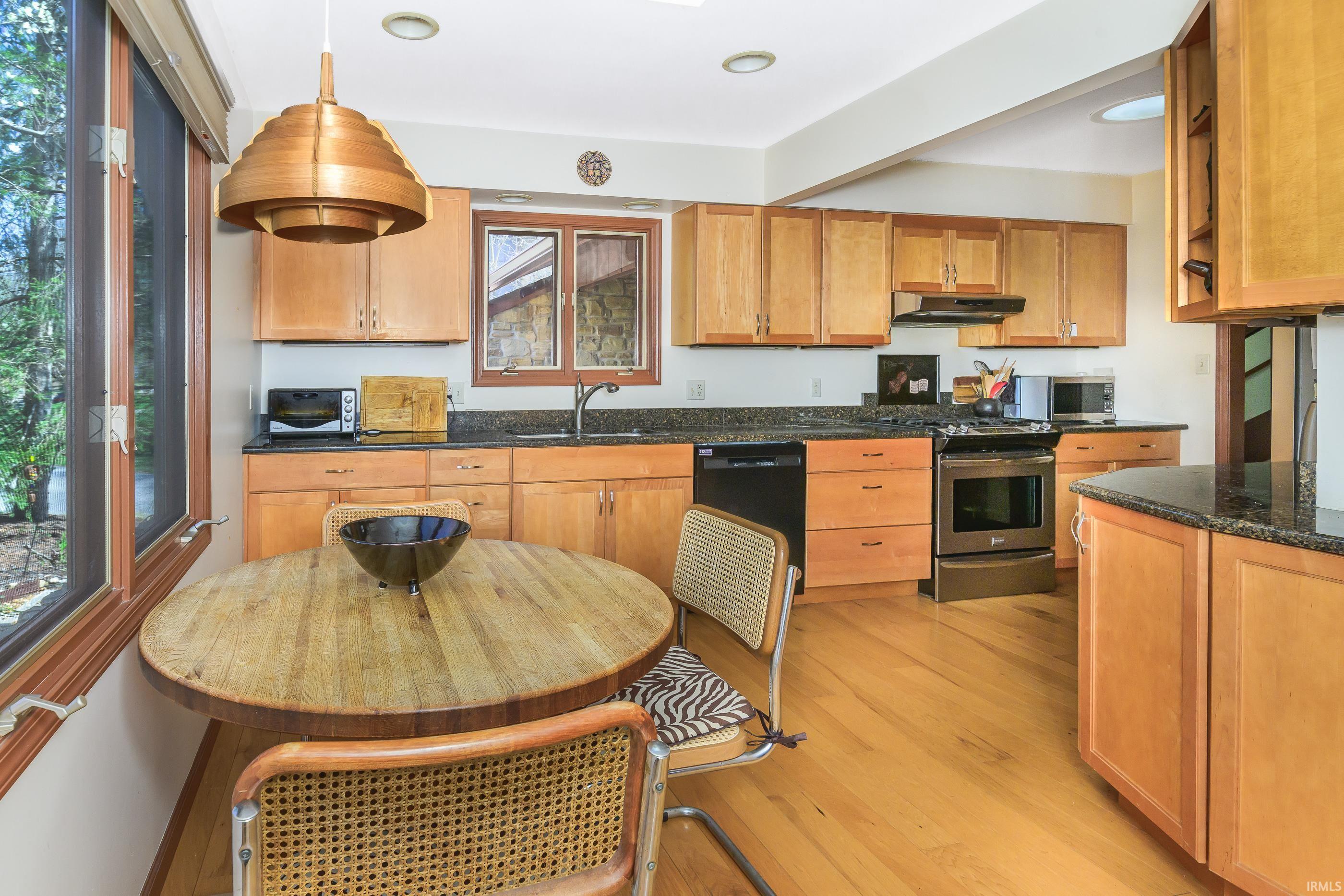 2622 E Spicewood Court