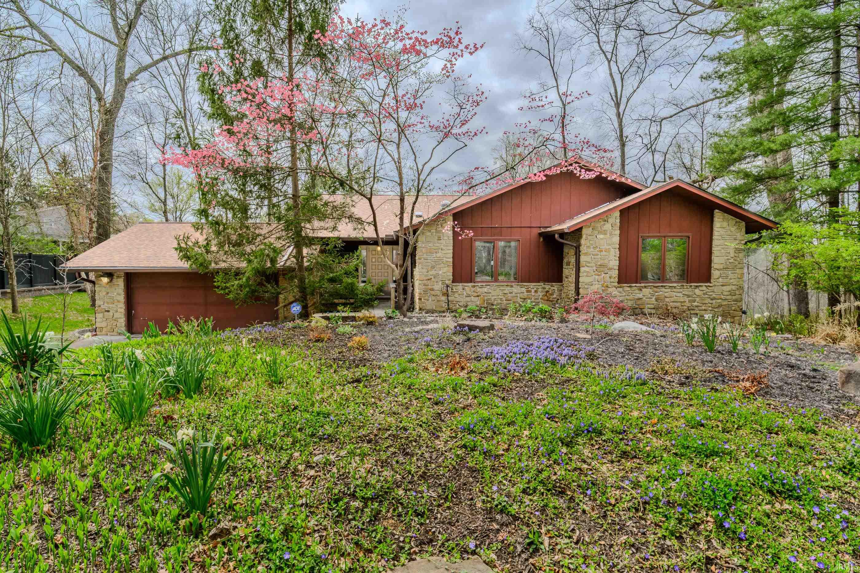 2622 E Spicewood Court