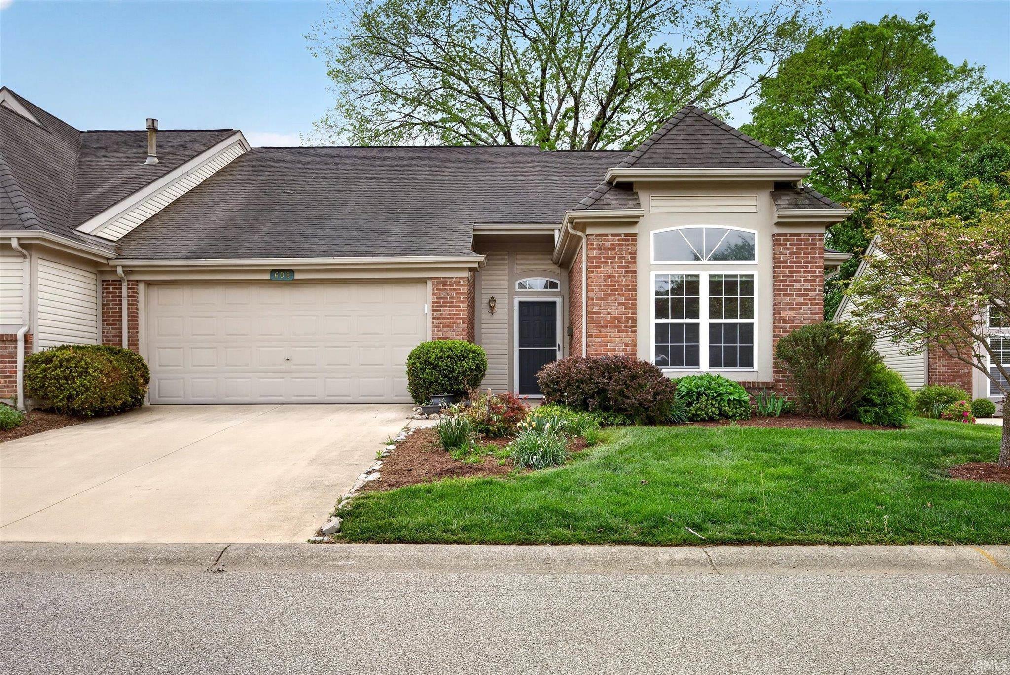 608 E Moss Creek Drive