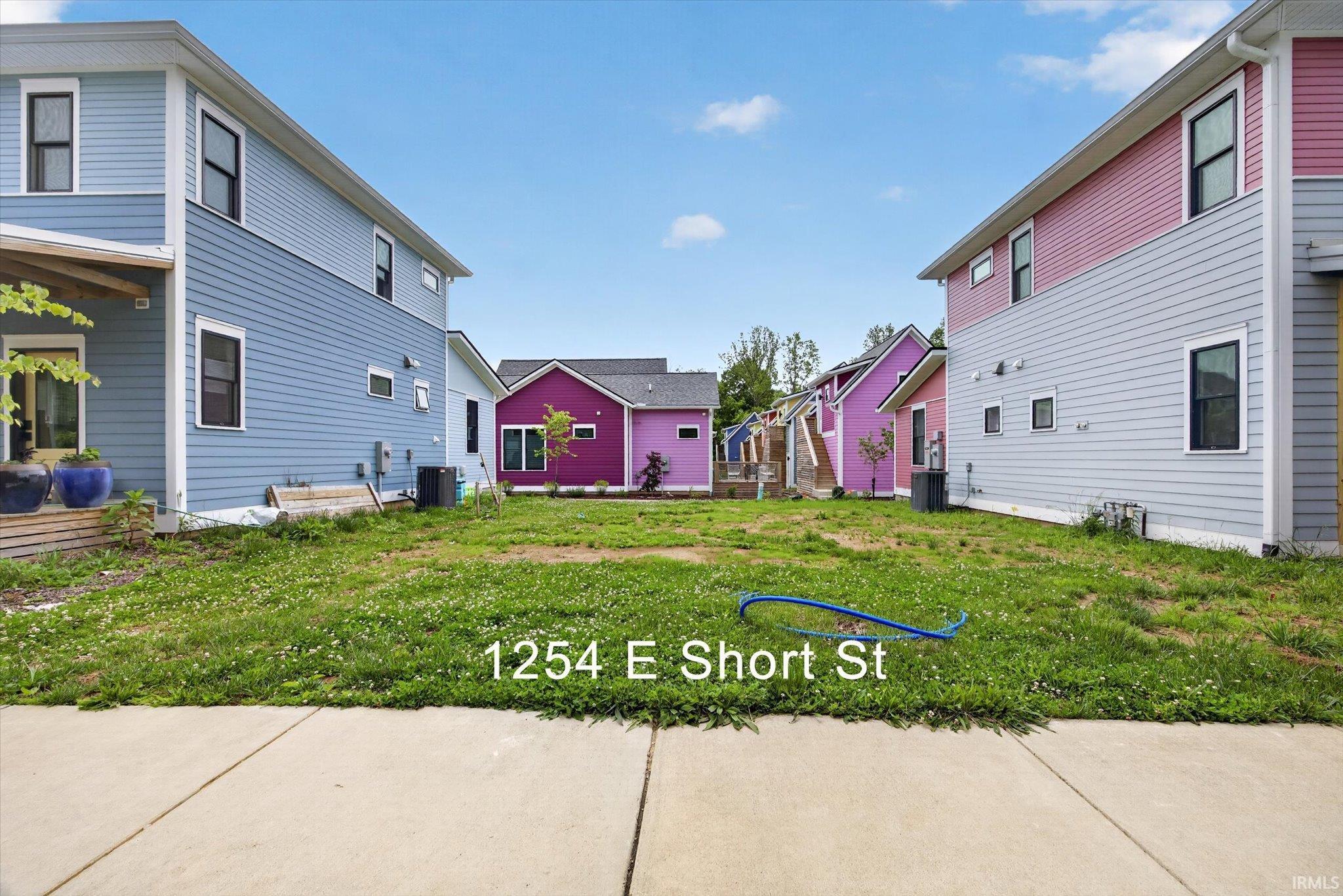 1254 E Short Street