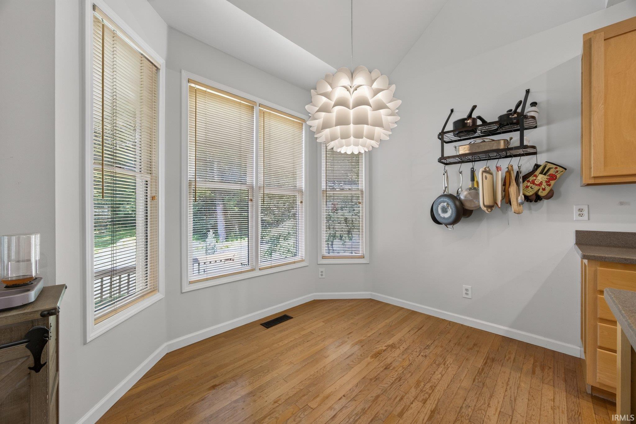 1048 E Chris Lane