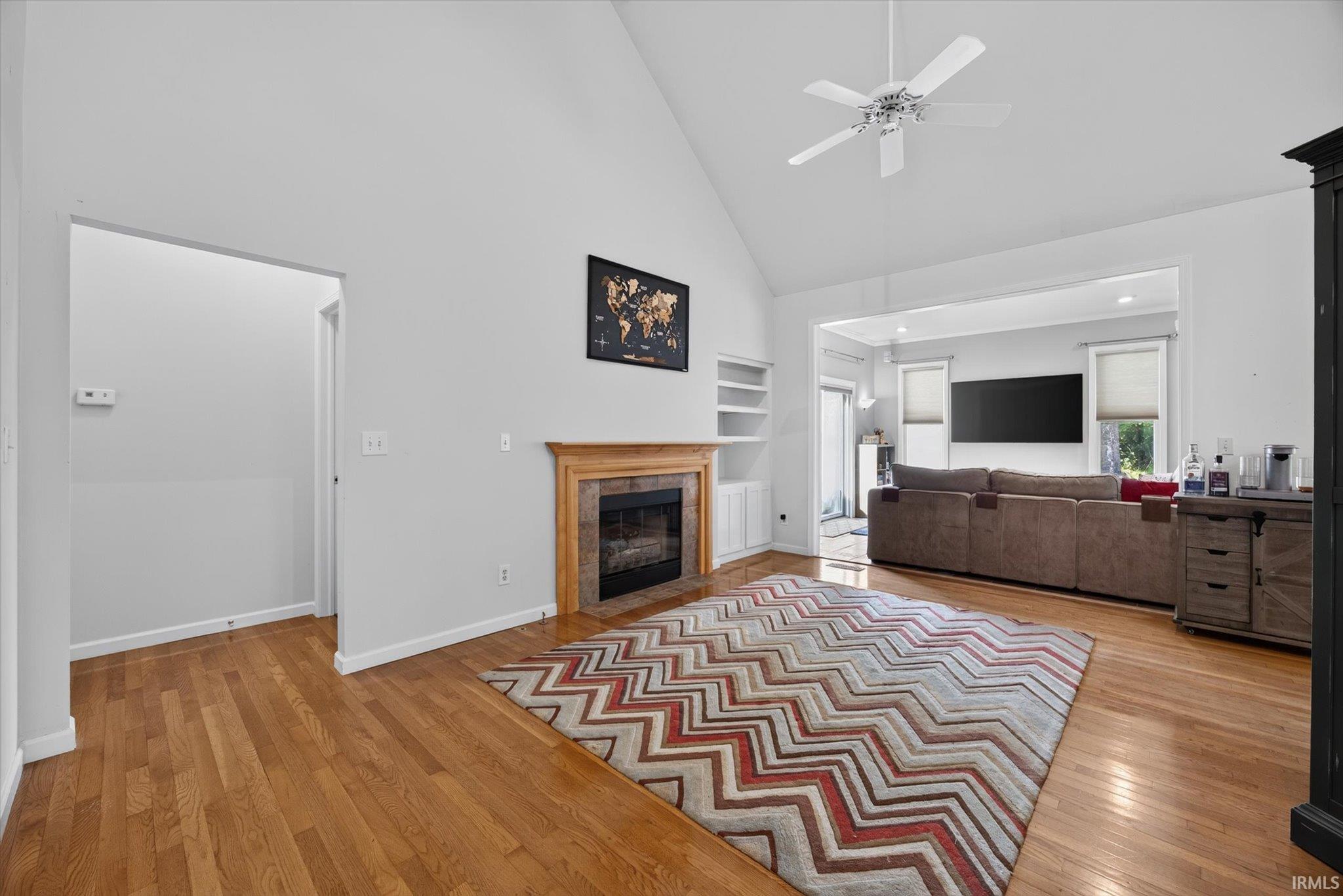 1048 E Chris Lane