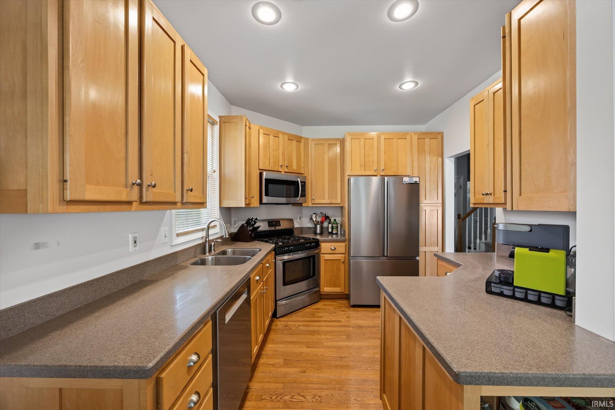 1048 E Chris Lane