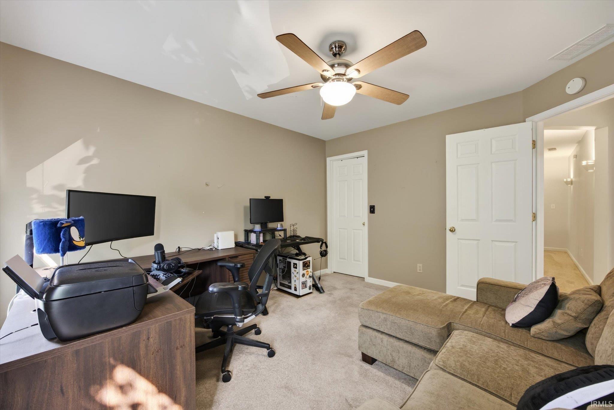 1048 E Chris Lane