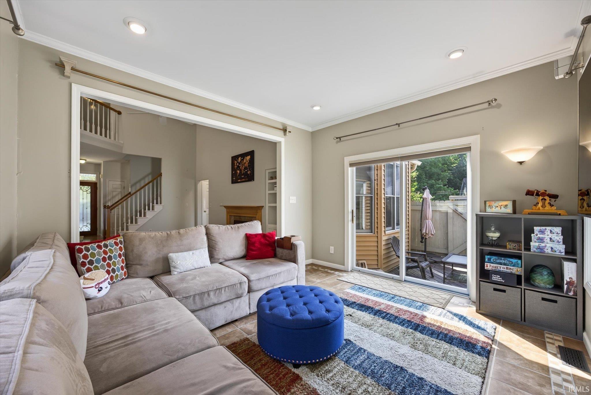 1048 E Chris Lane