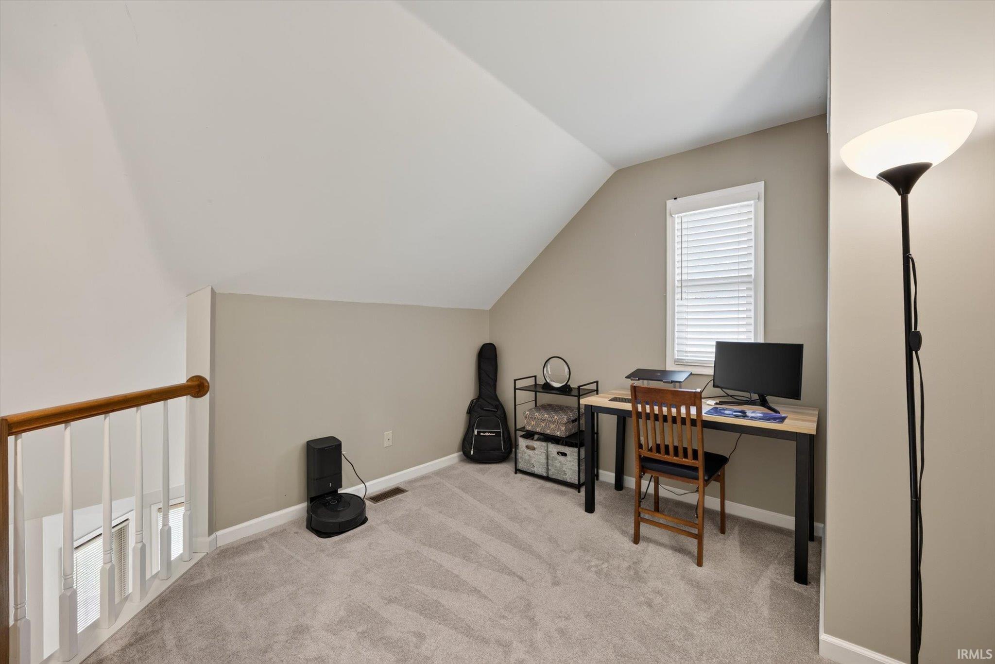1048 E Chris Lane